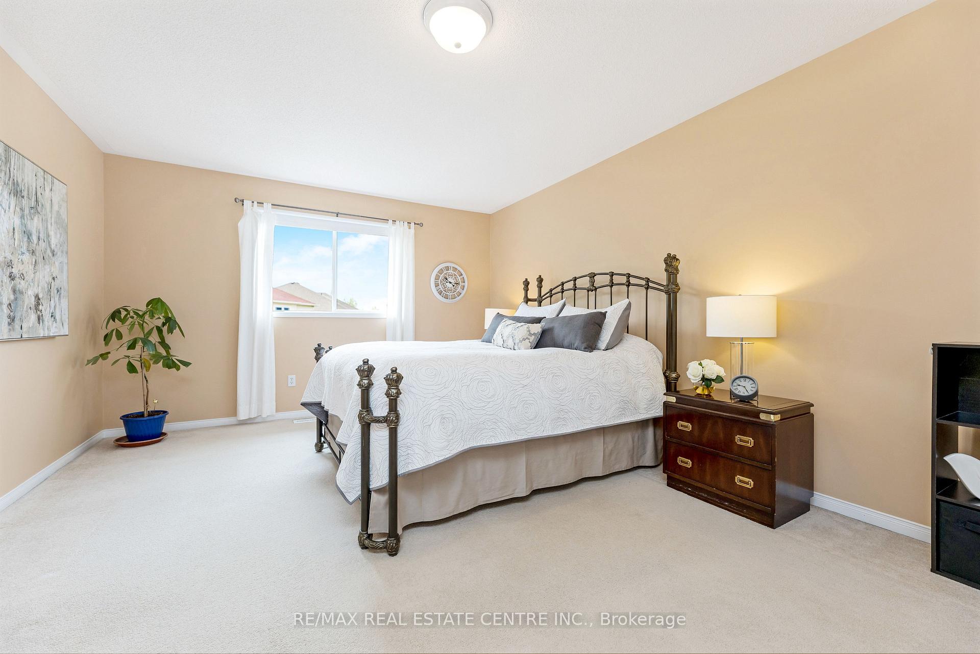 Photo 22 of 28 Coates Drive, Milton, Dempsey — HOMEH