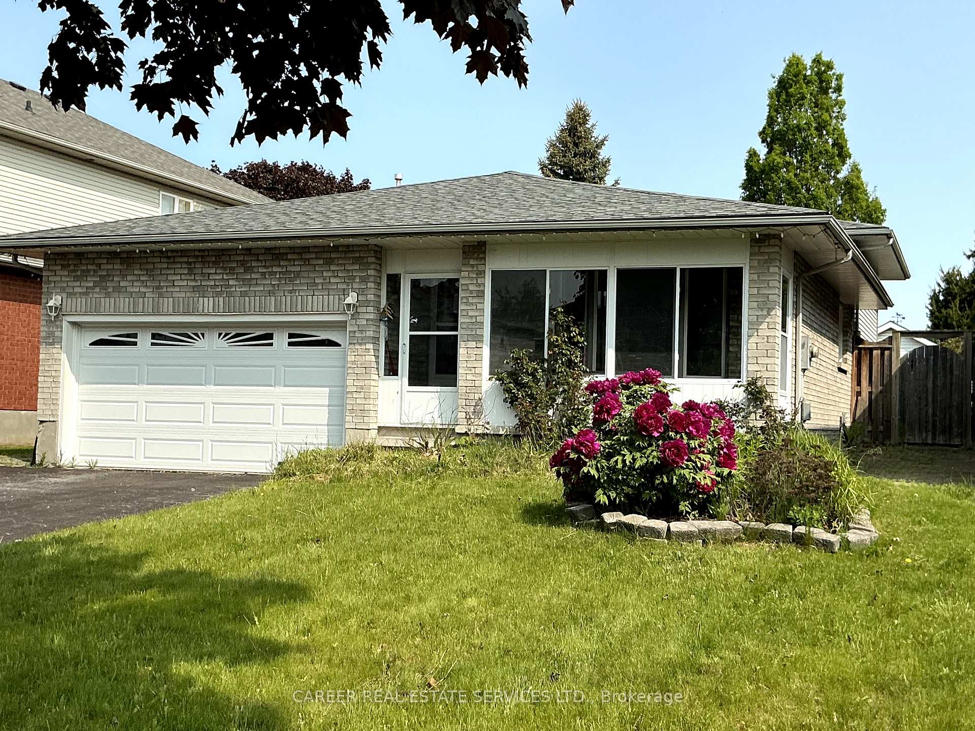 Photo 1 of 864 Sundance Circle, Oshawa, Northglen — HOMEH