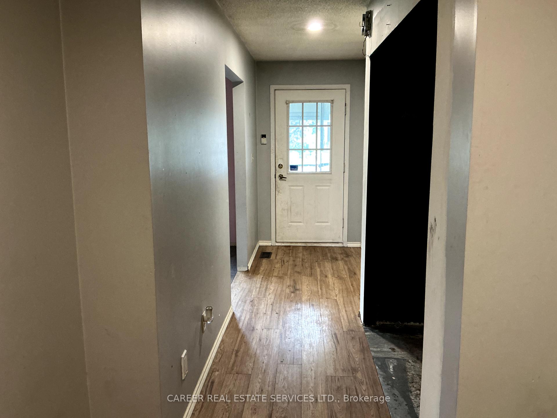 Photo 3 of 864 Sundance Circle, Oshawa, Northglen — HOMEH