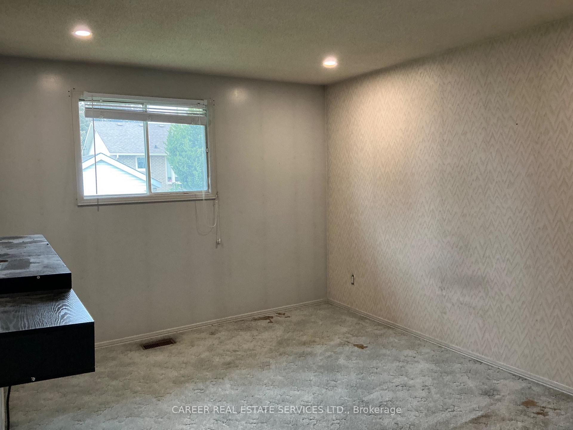 Photo 13 of 864 Sundance Circle, Oshawa, Northglen — HOMEH