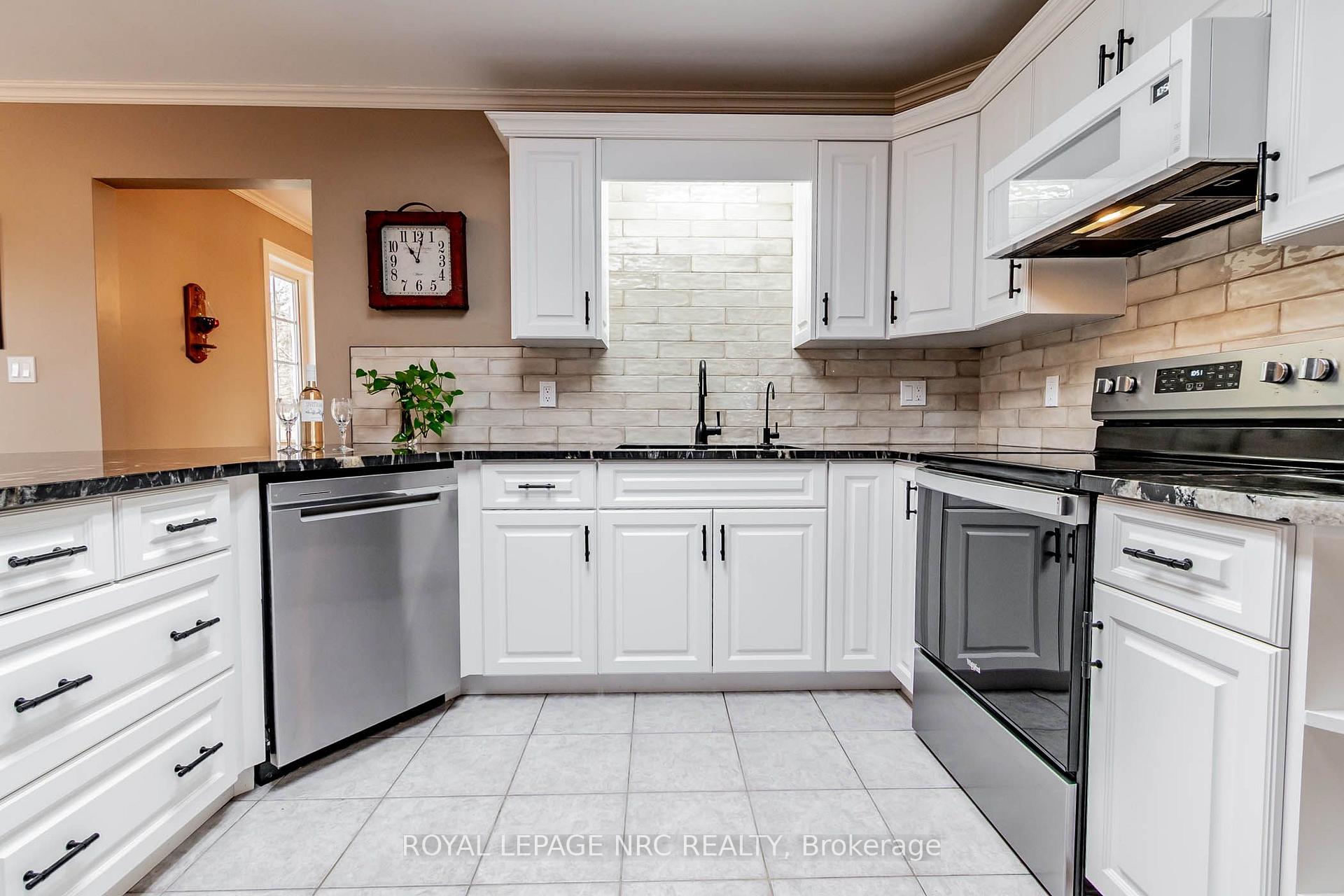 Photo 6 of 399 Canboro Road, Pelham, Fenwick — HOMEH