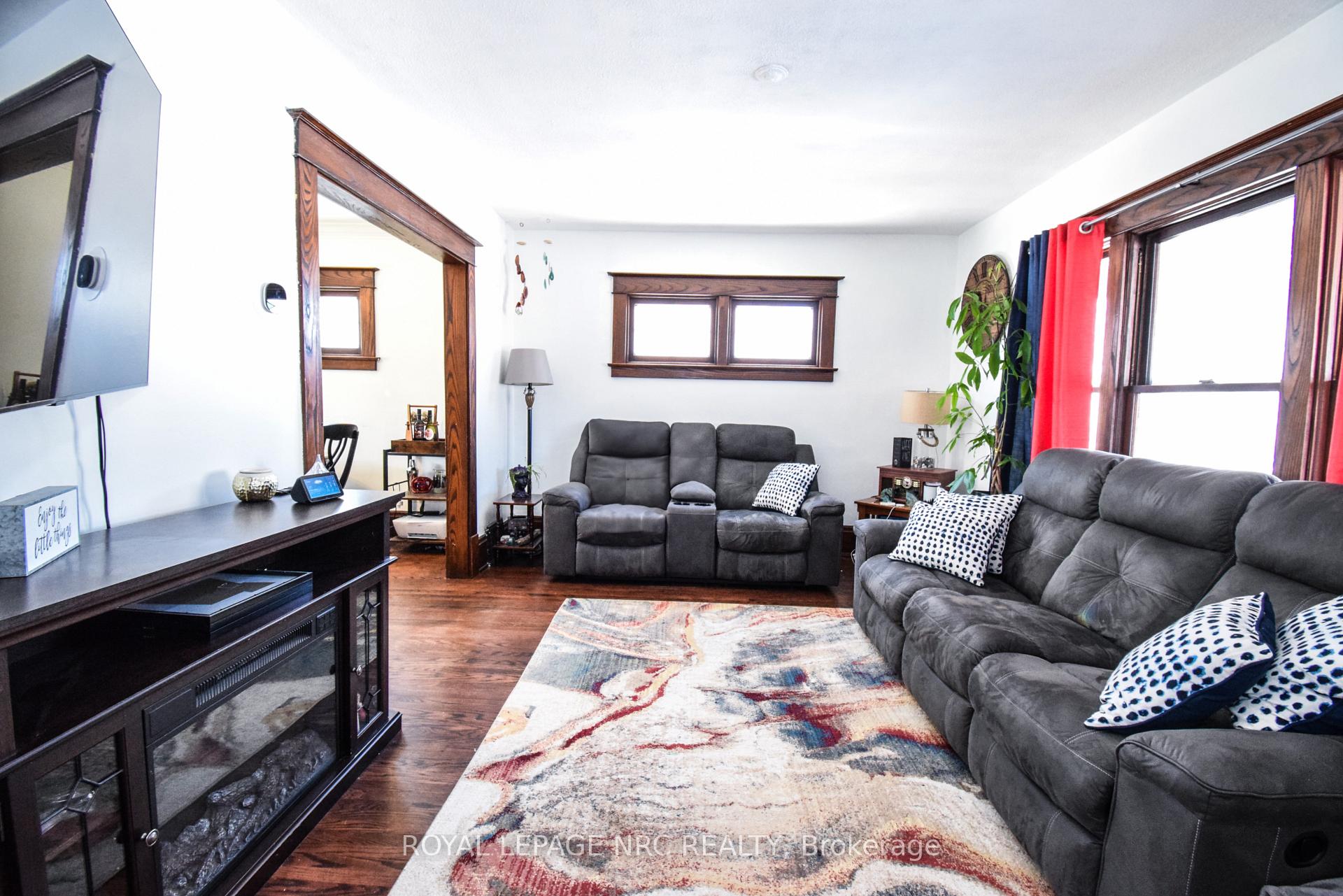 Photo 4 of 6402 High Street, Niagara Falls, Hospital — HOMEH
