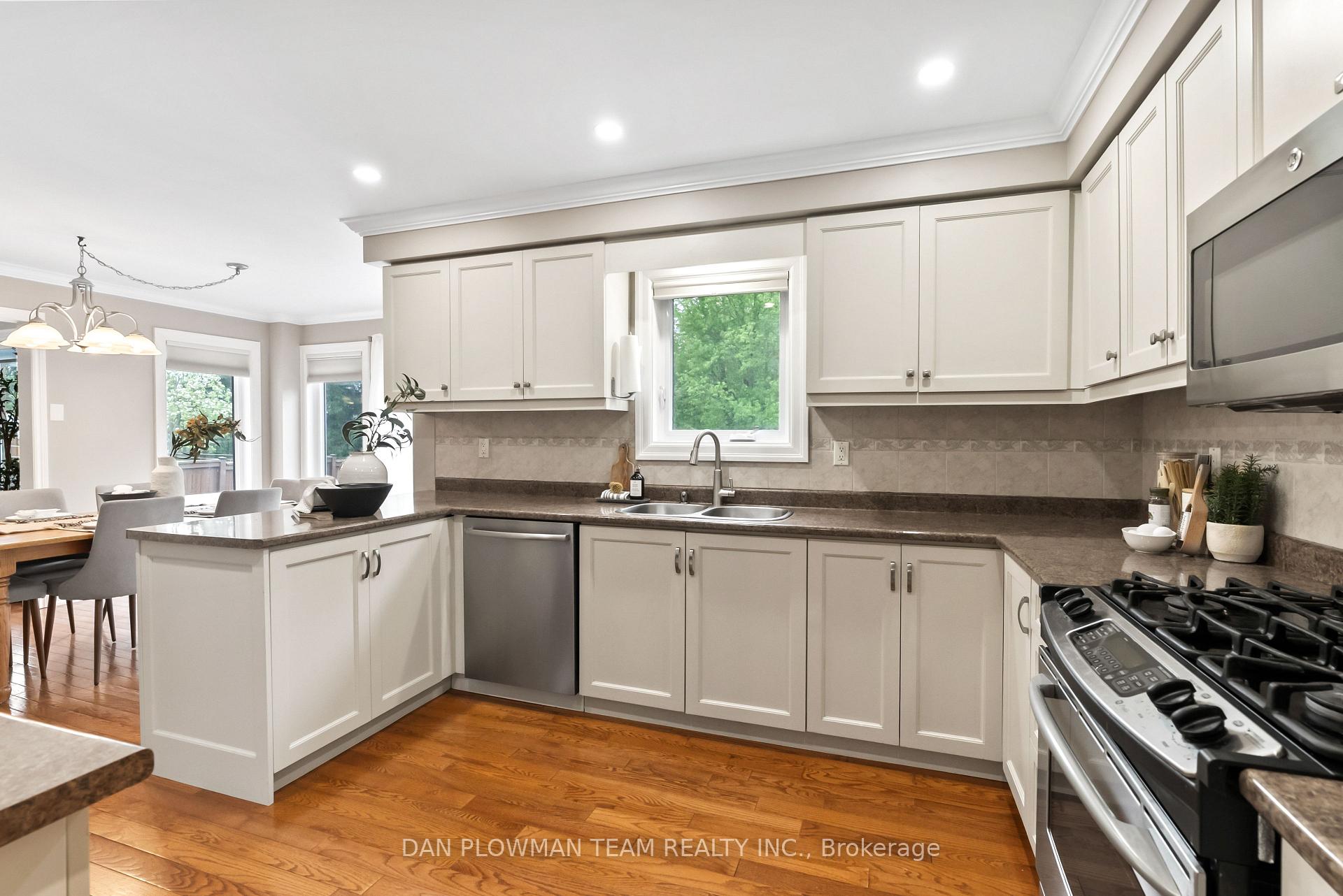 Photo 19 of 460 Palmtree Crescent, Oshawa, Eastdale — HOMEH