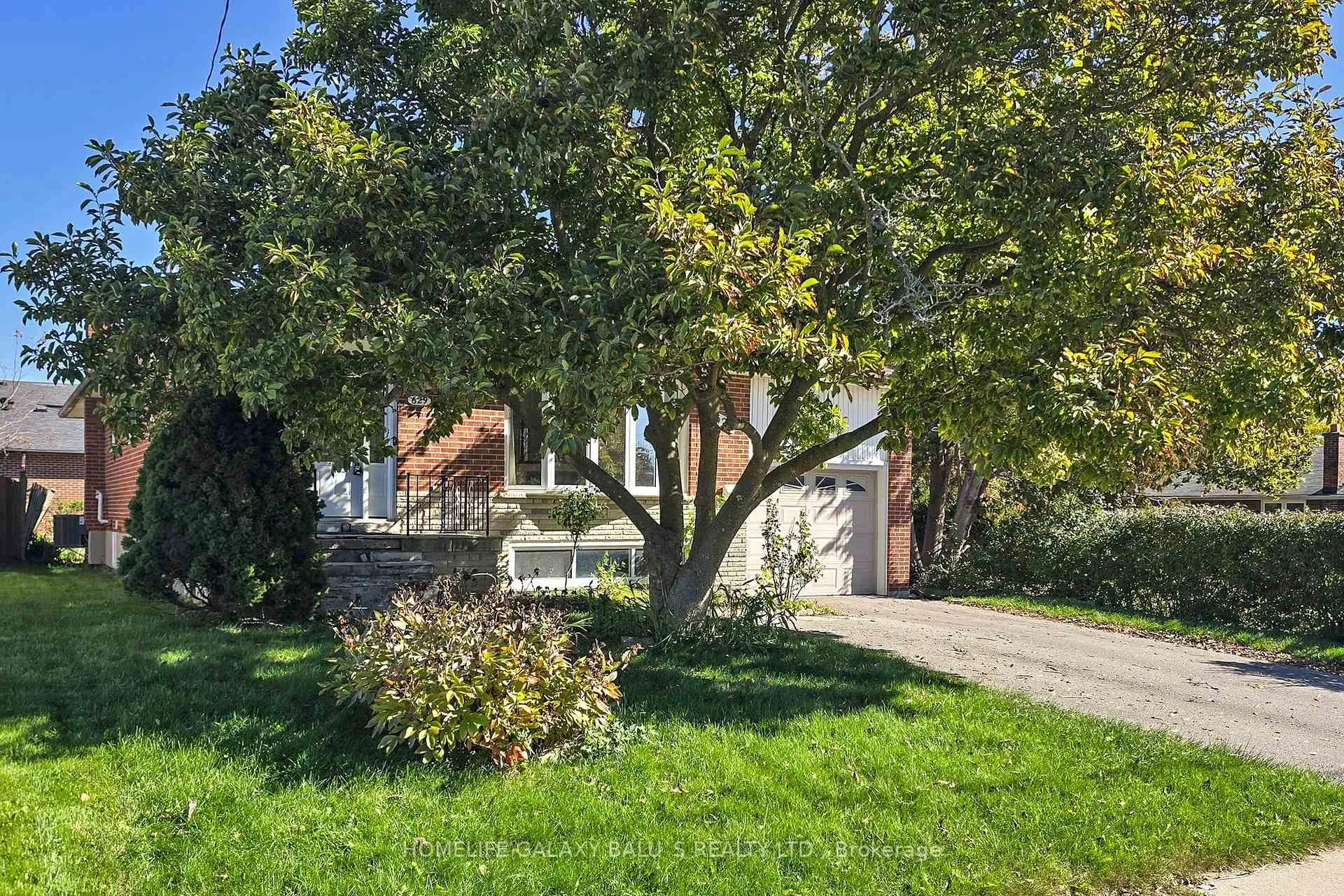 Front of Unit Main, 629 Park Road N