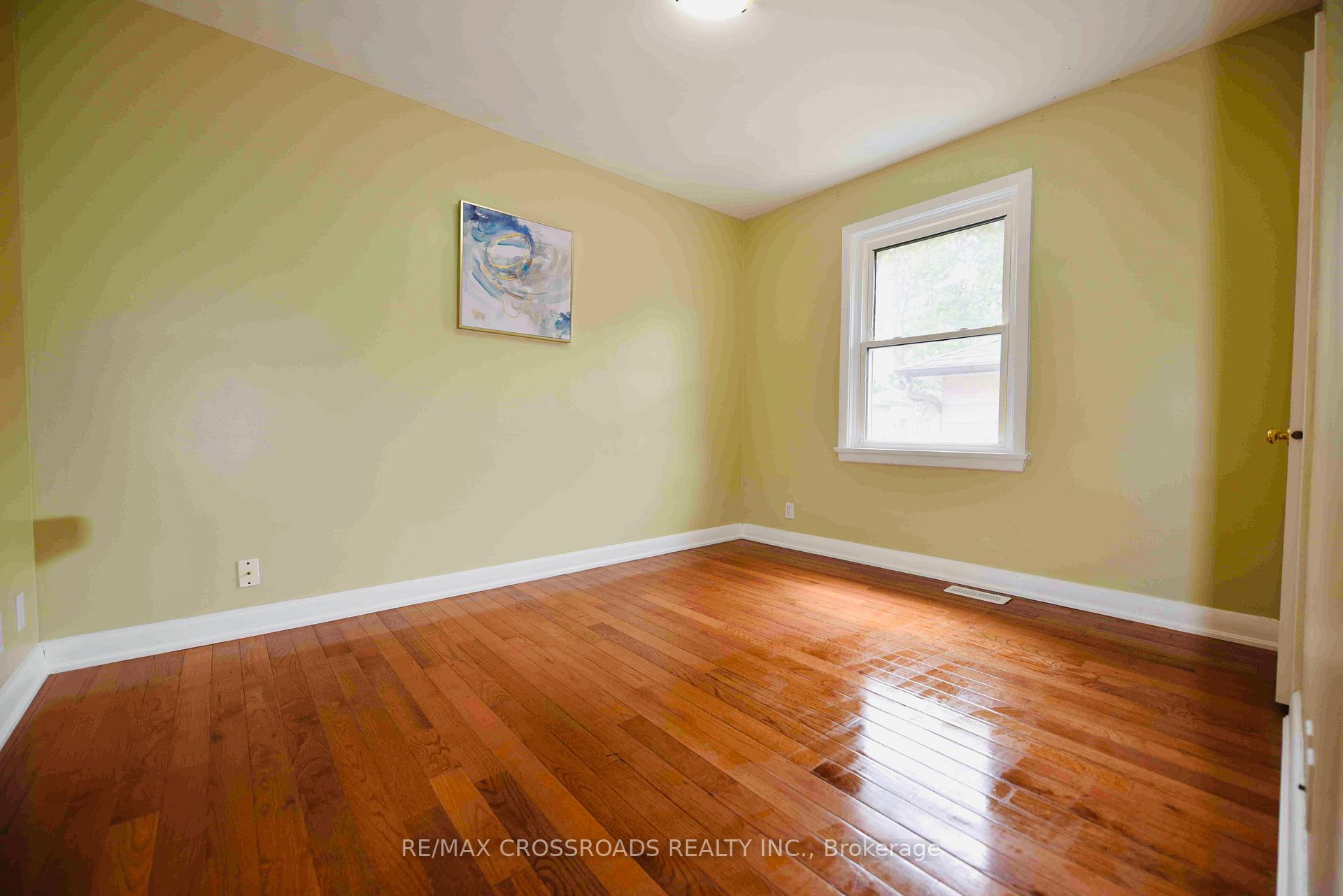 Photo 7 of 512 Wilson Road S, Oshawa, Donevan — HOMEH