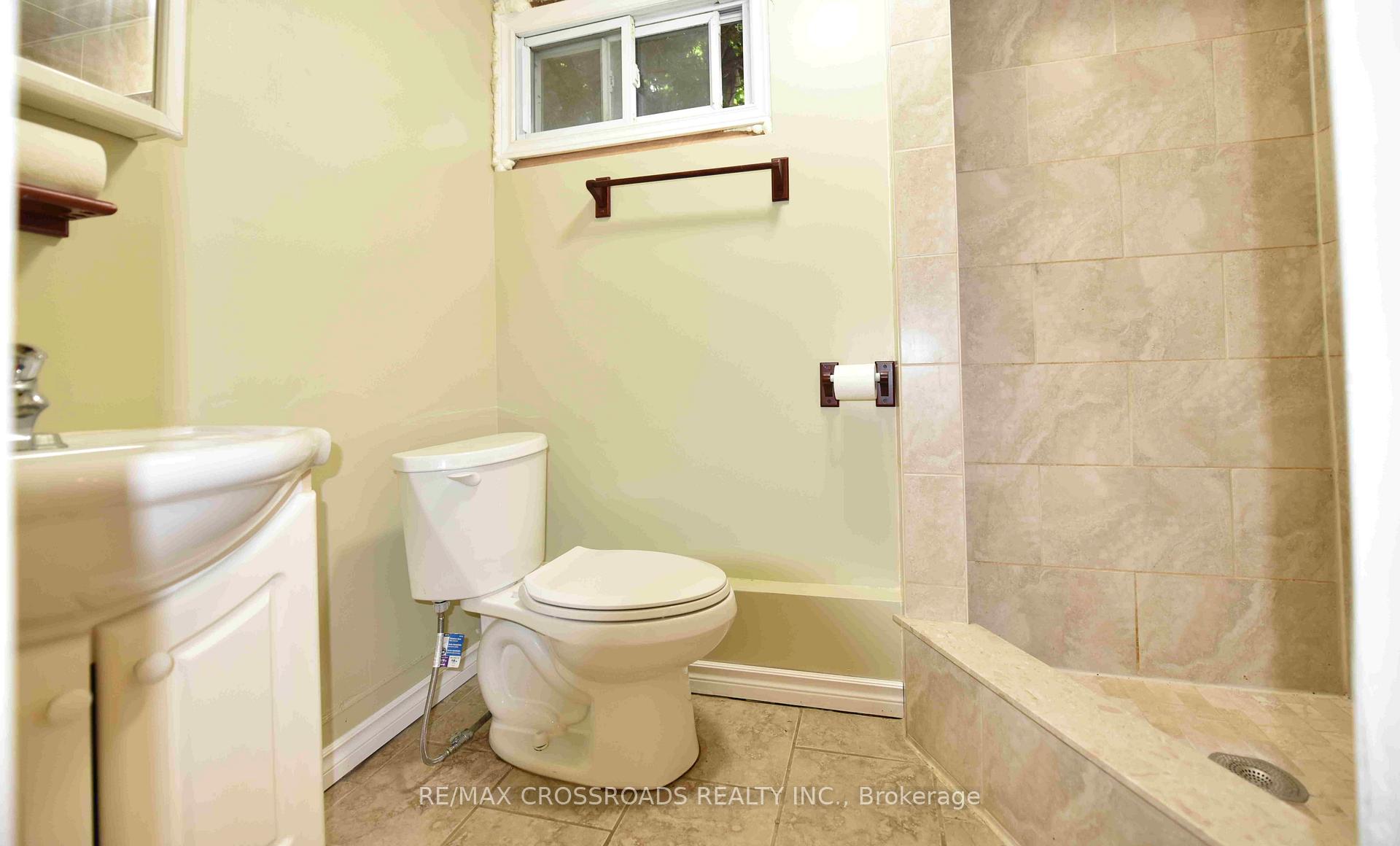 Photo 11 of 512 Wilson Road S, Oshawa, Donevan — HOMEH