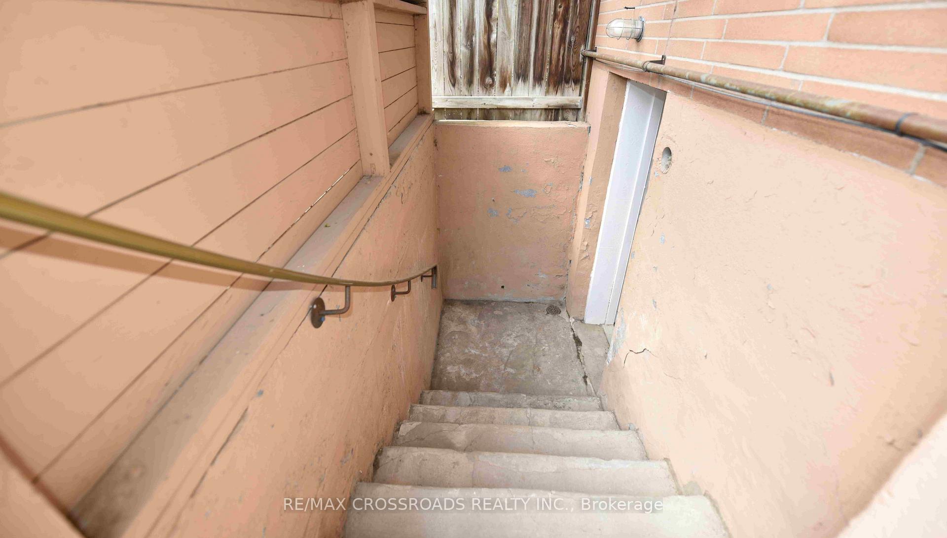 Photo 13 of 512 Wilson Road S, Oshawa, Donevan — HOMEH
