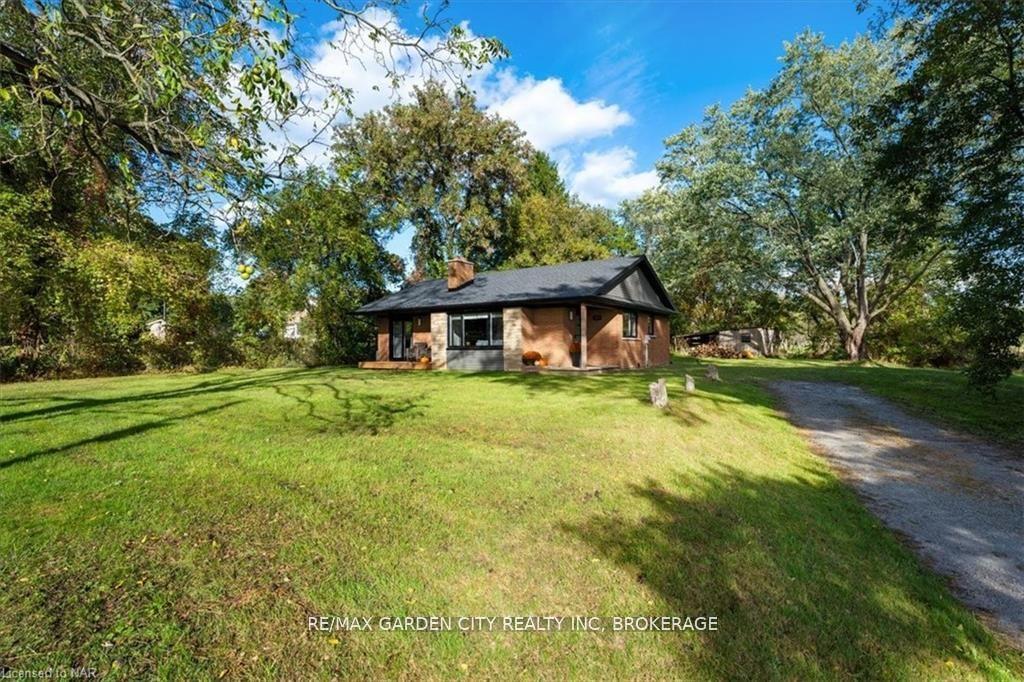 Photo 2 of 1717 Cream Street, Pelham, North Pelham — HOMEH