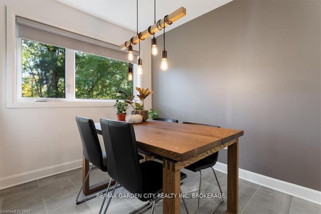 Photo 12 of 1717 Cream Street, Pelham, North Pelham — HOMEH