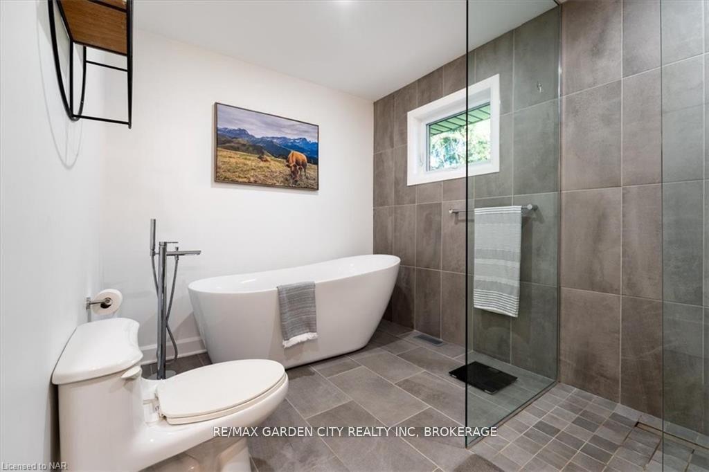 Photo 17 of 1717 Cream Street, Pelham, North Pelham — HOMEH
