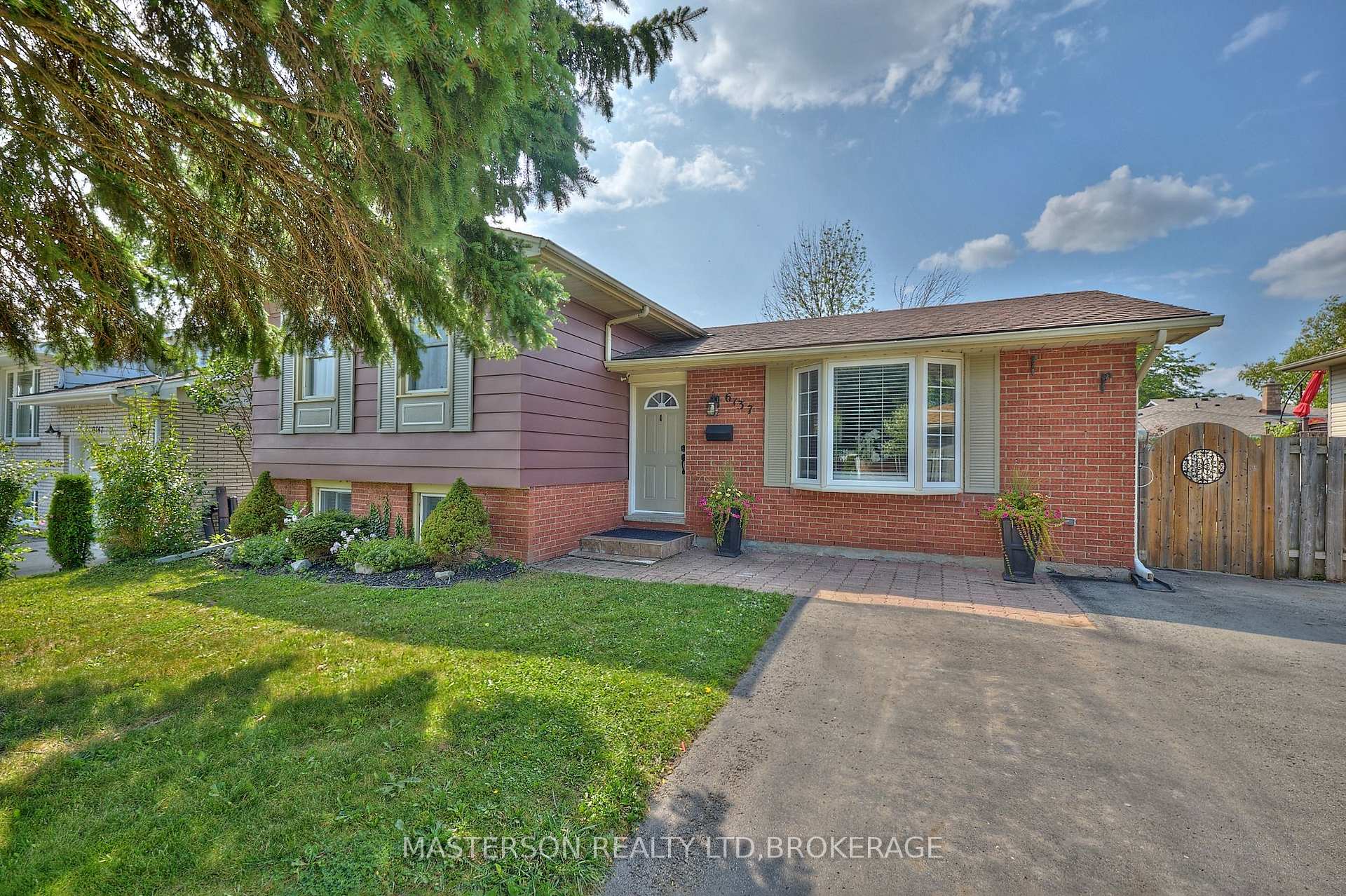 Front of 6137 Kirkland Drive