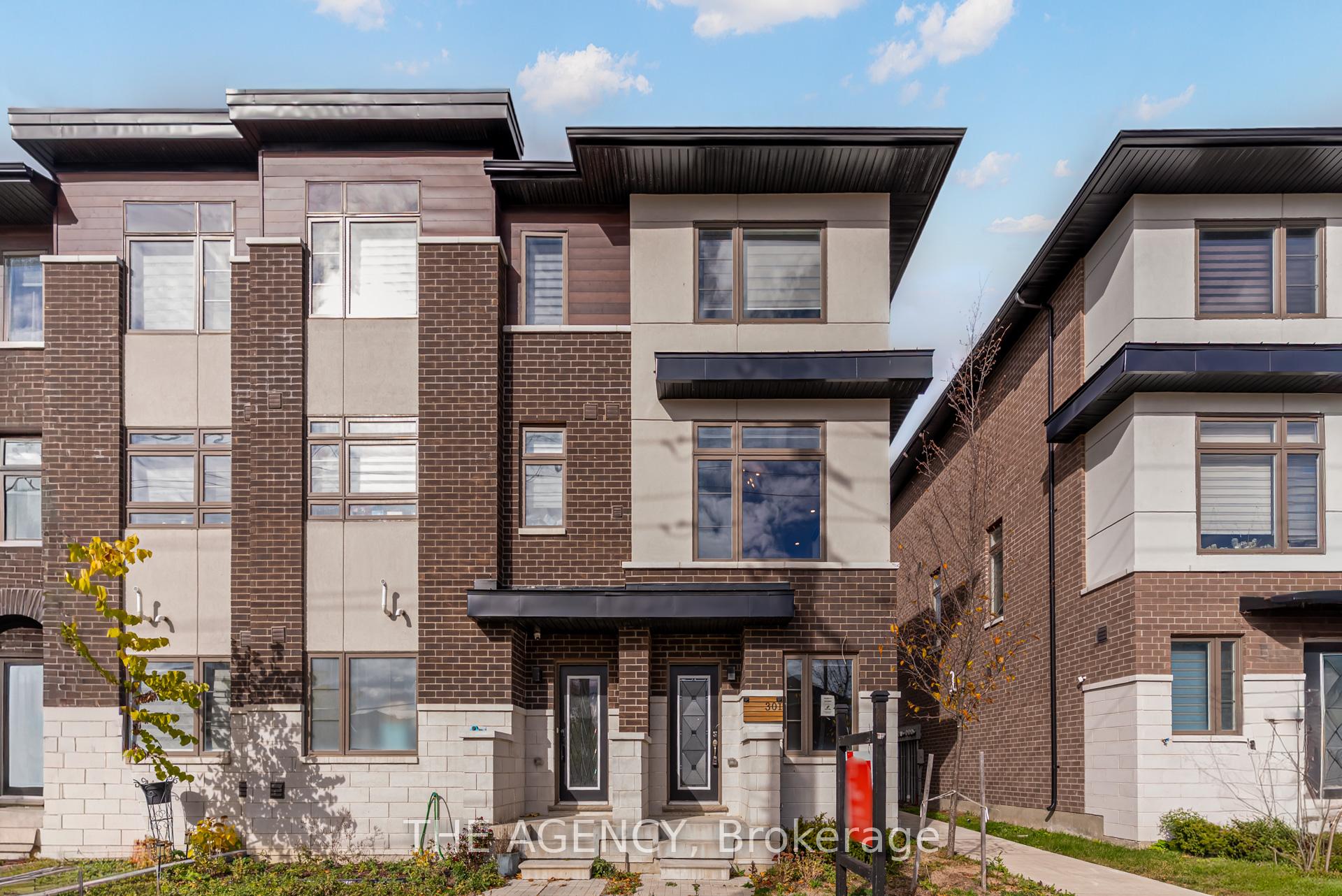 Front of Unit 301, 250 Finch Avenue