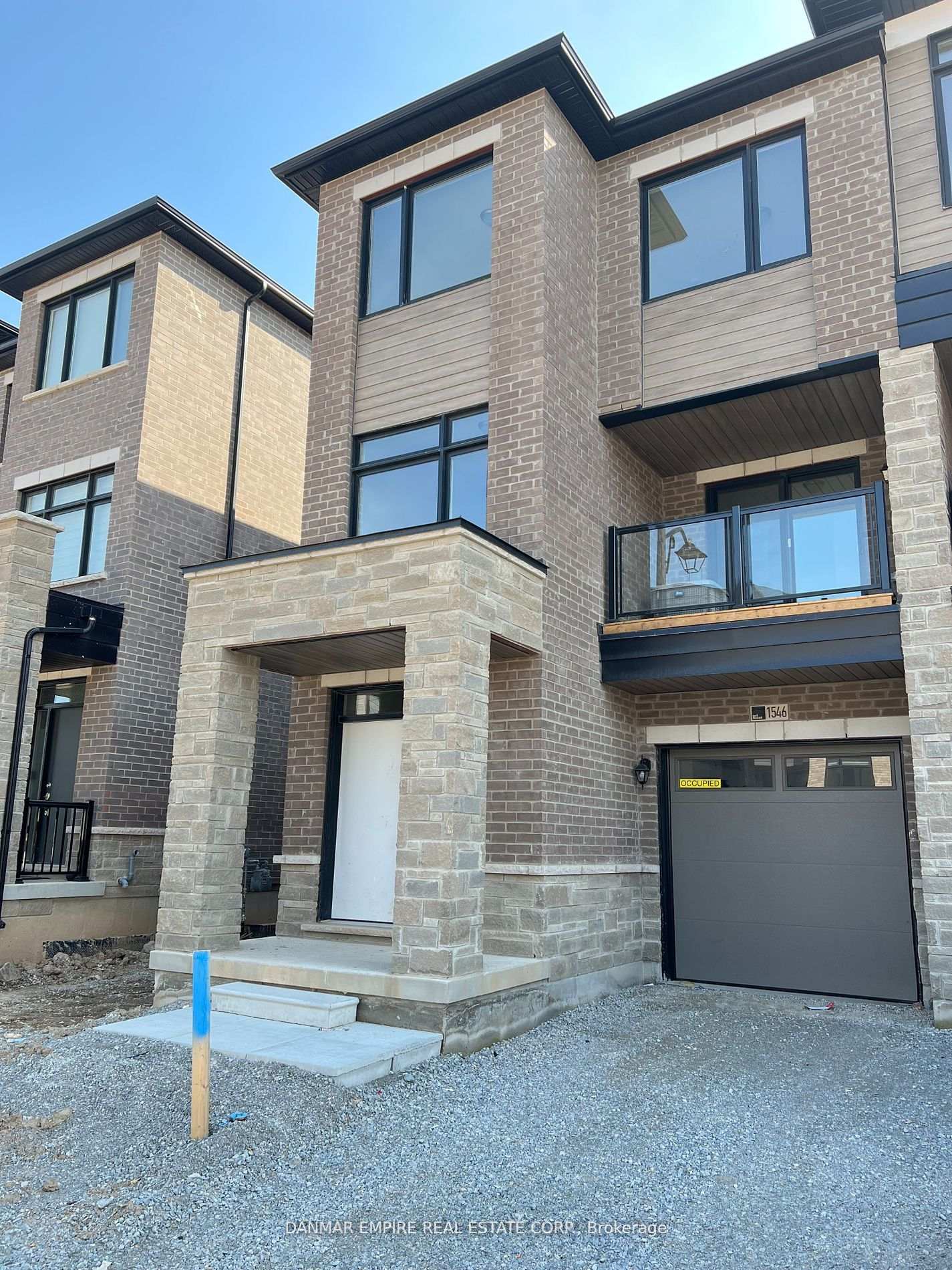 Front of 1546 Moonseed Place