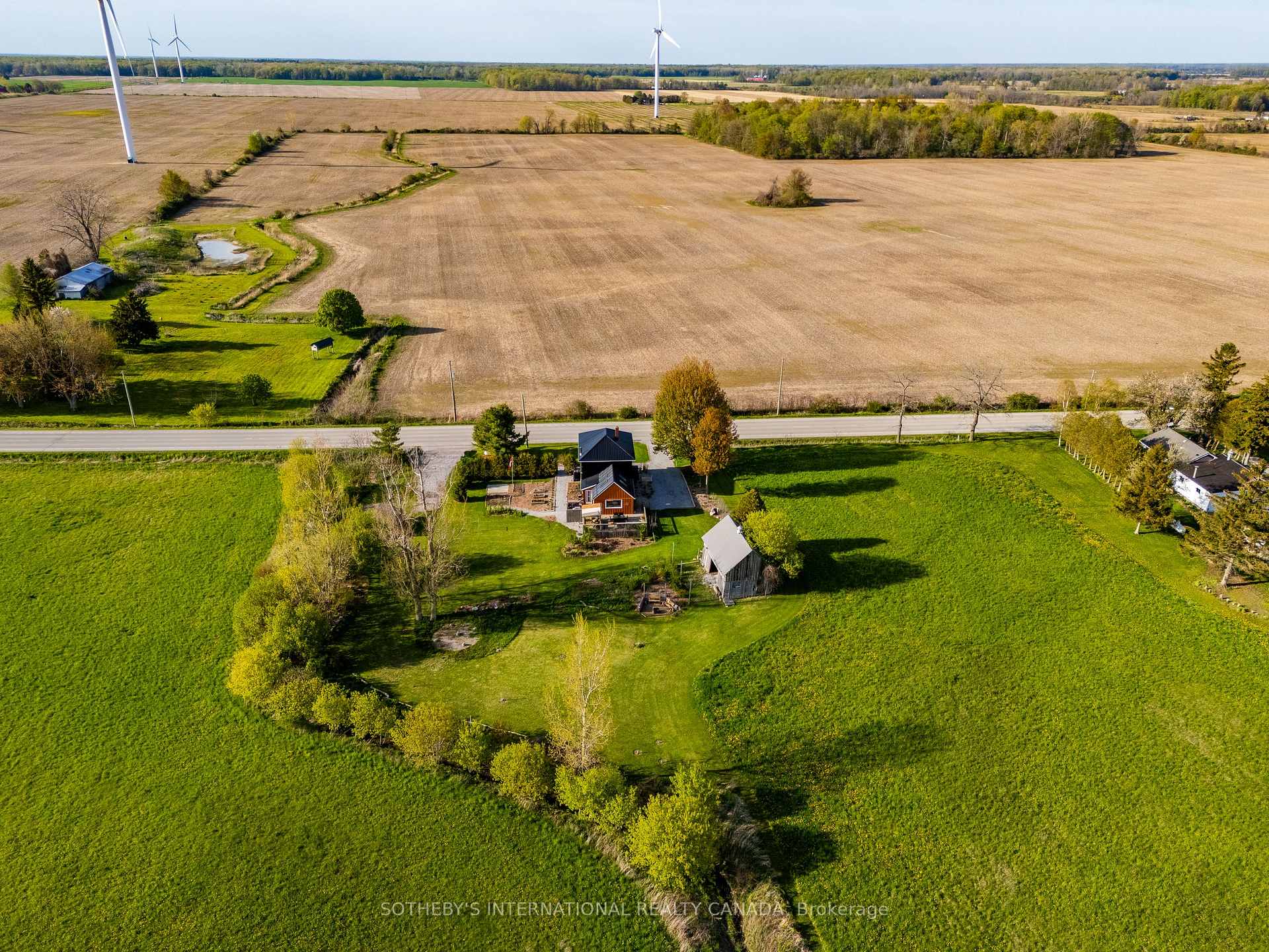 Photo 2 of 1698 Lakeshore Road, Norfolk, Rural Houghton — HOMEH