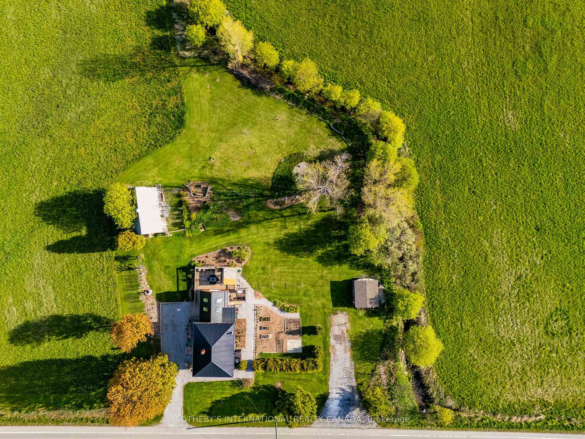Photo 3 of 1698 Lakeshore Road, Norfolk, Rural Houghton — HOMEH