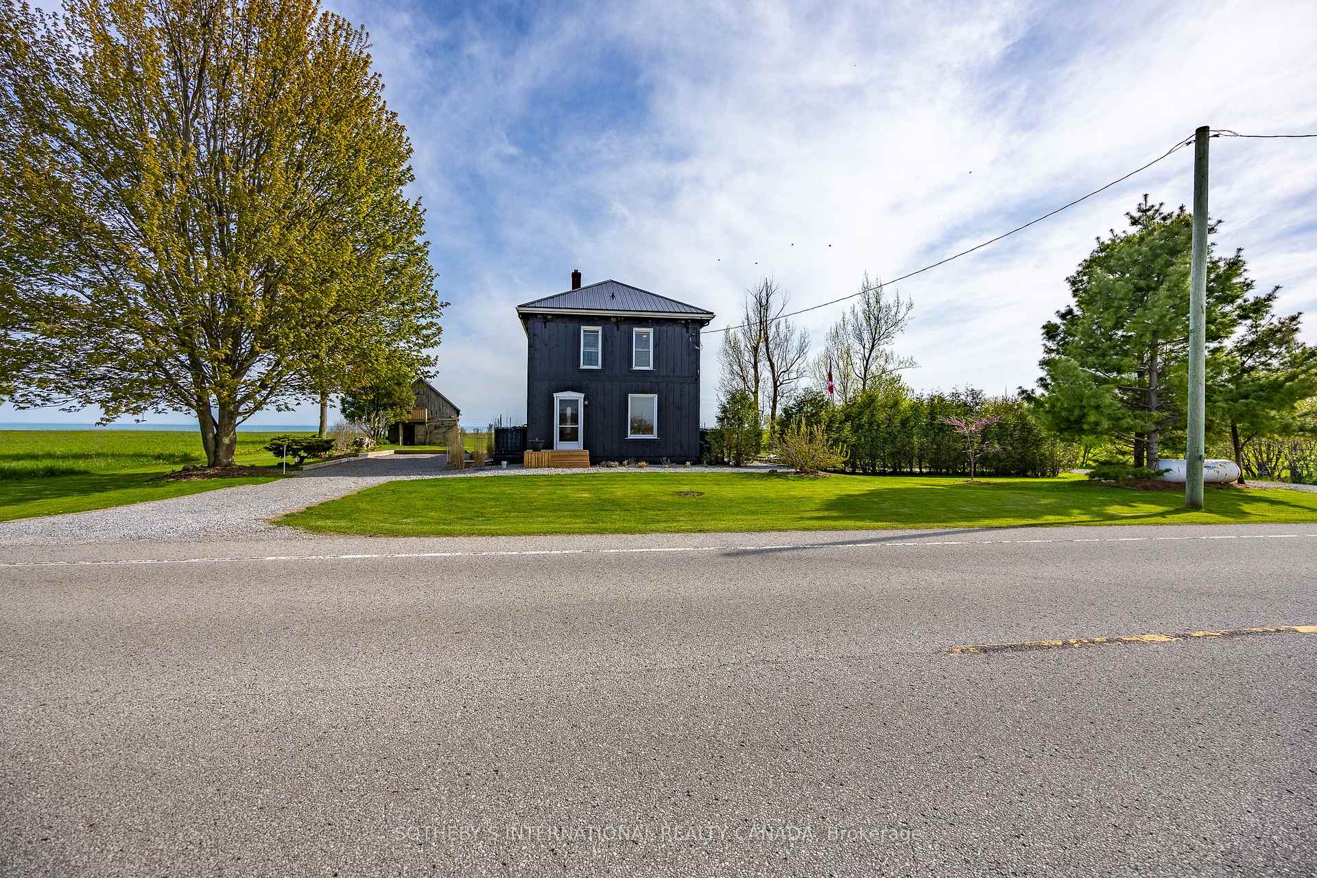 Photo 5 of 1698 Lakeshore Road, Norfolk, Rural Houghton — HOMEH