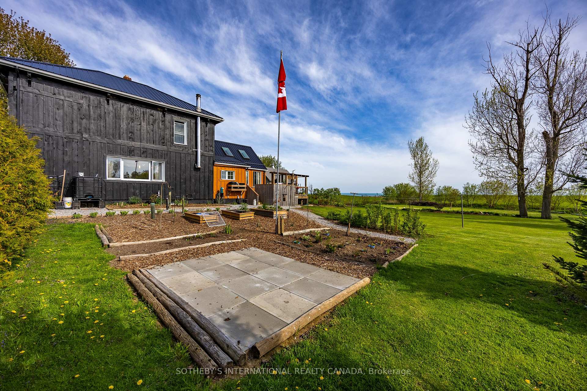 Photo 7 of 1698 Lakeshore Road, Norfolk, Rural Houghton — HOMEH