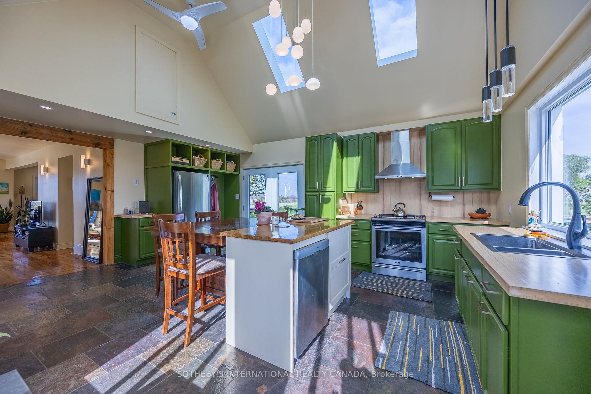 Photo 15 of 1698 Lakeshore Road, Norfolk, Rural Houghton — HOMEH
