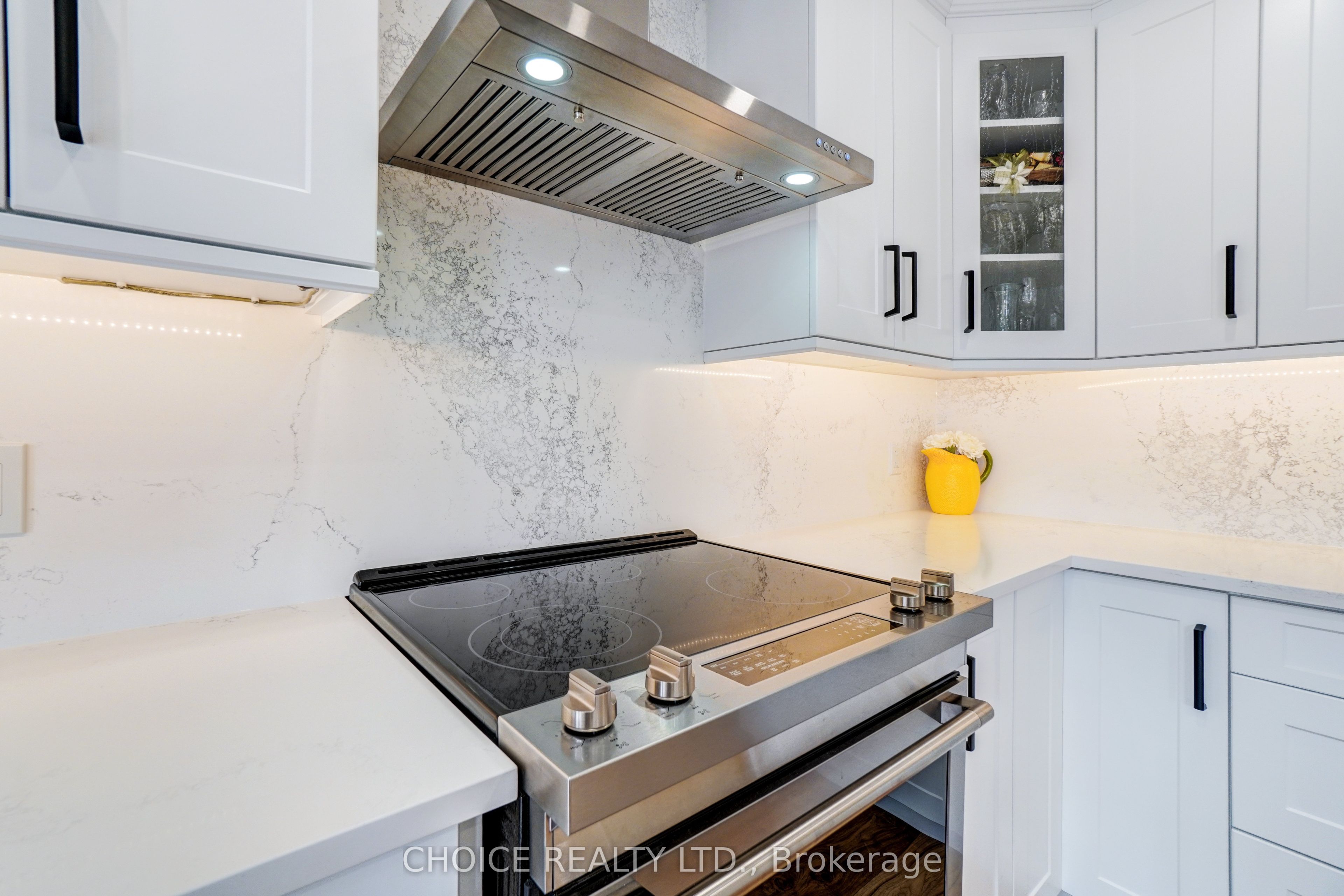 Photo 19 of 73 Eldad Drive, Clarington, Bowmanville — HOMEH