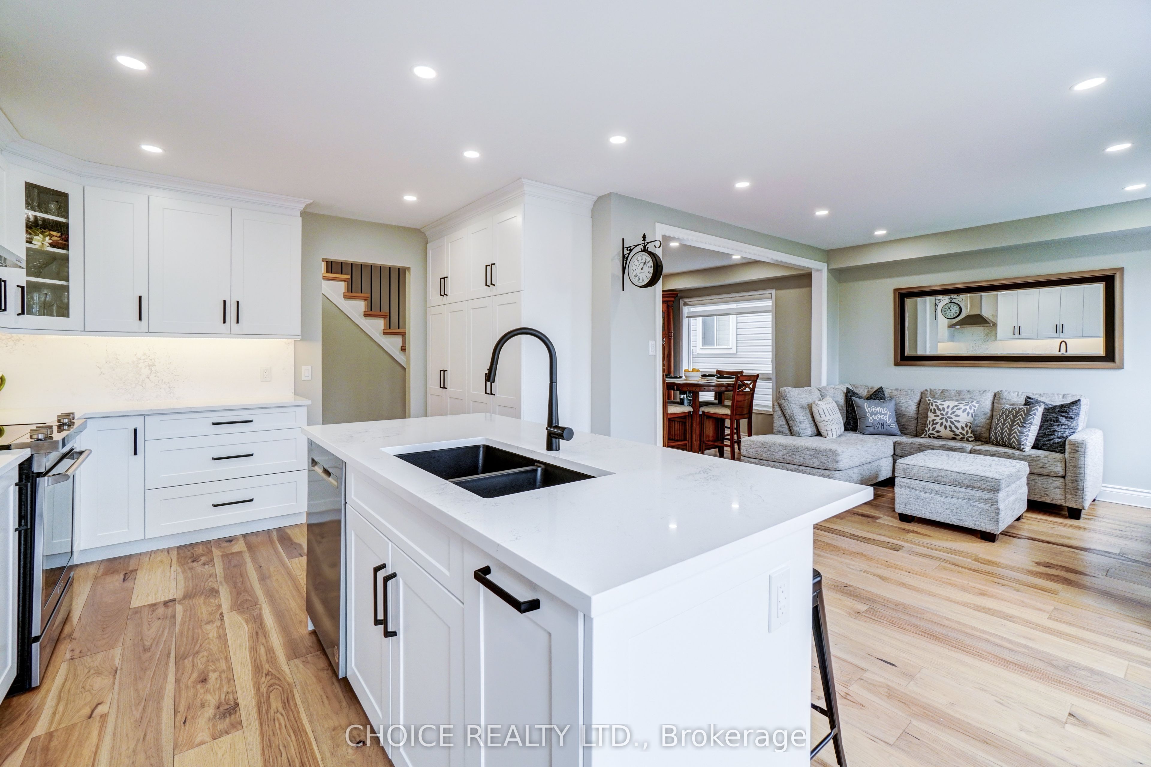 Photo 17 of 73 Eldad Drive, Clarington, Bowmanville — HOMEH