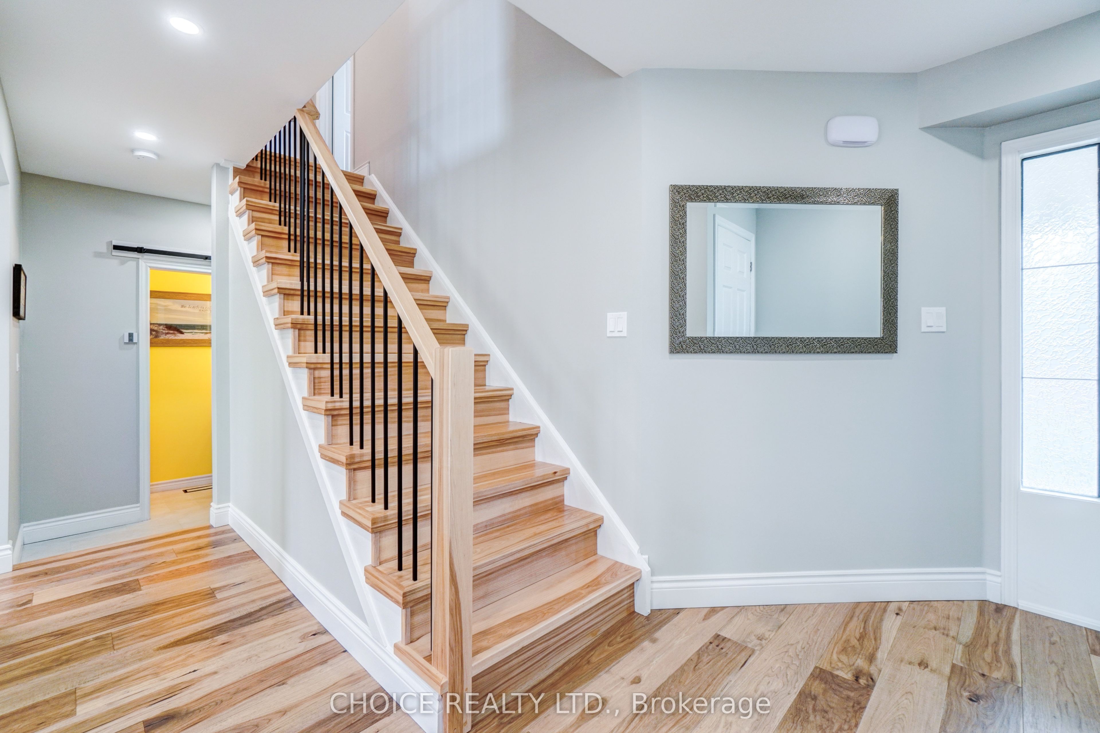 Photo 5 of 73 Eldad Drive, Clarington, Bowmanville — HOMEH