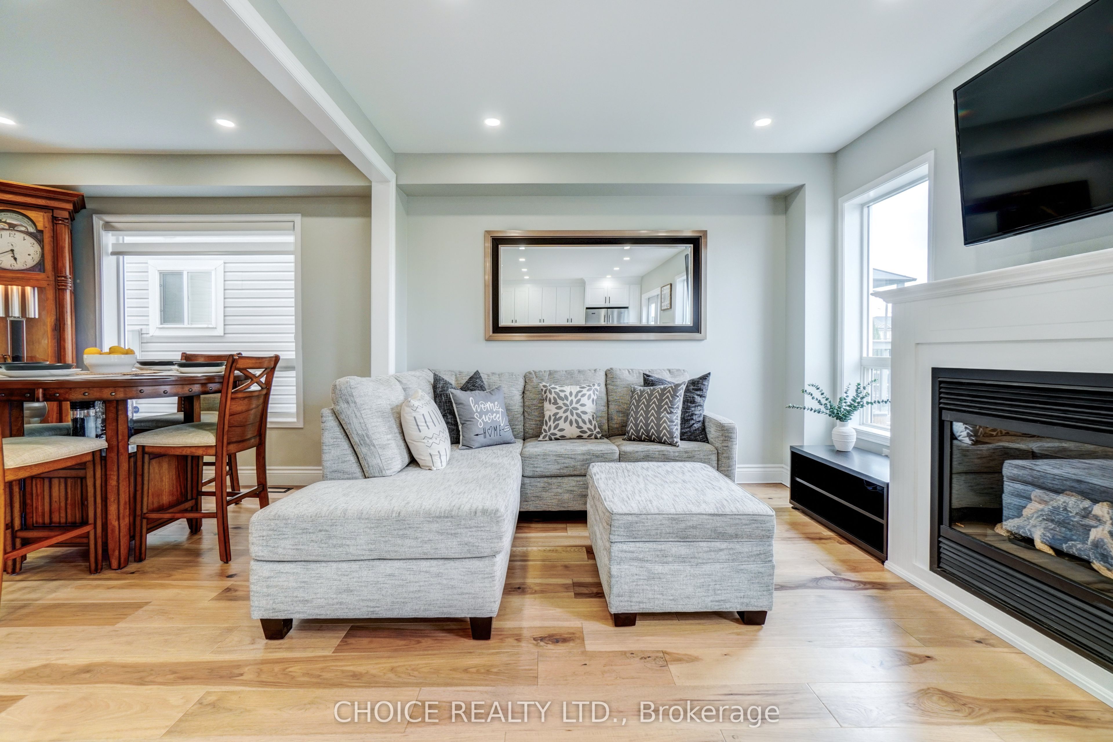Photo 10 of 73 Eldad Drive, Clarington, Bowmanville — HOMEH