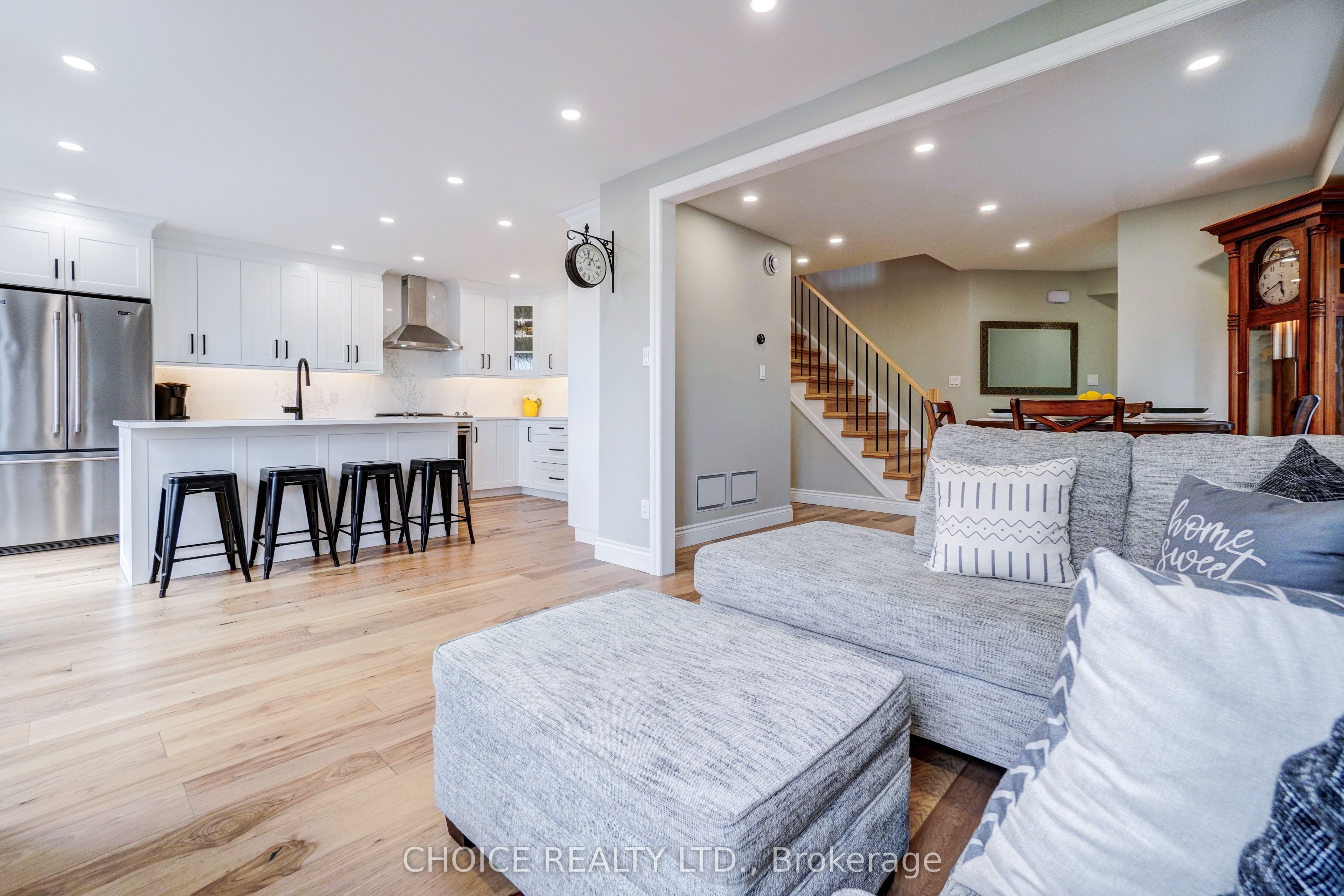 Photo 13 of 73 Eldad Drive, Clarington, Bowmanville — HOMEH