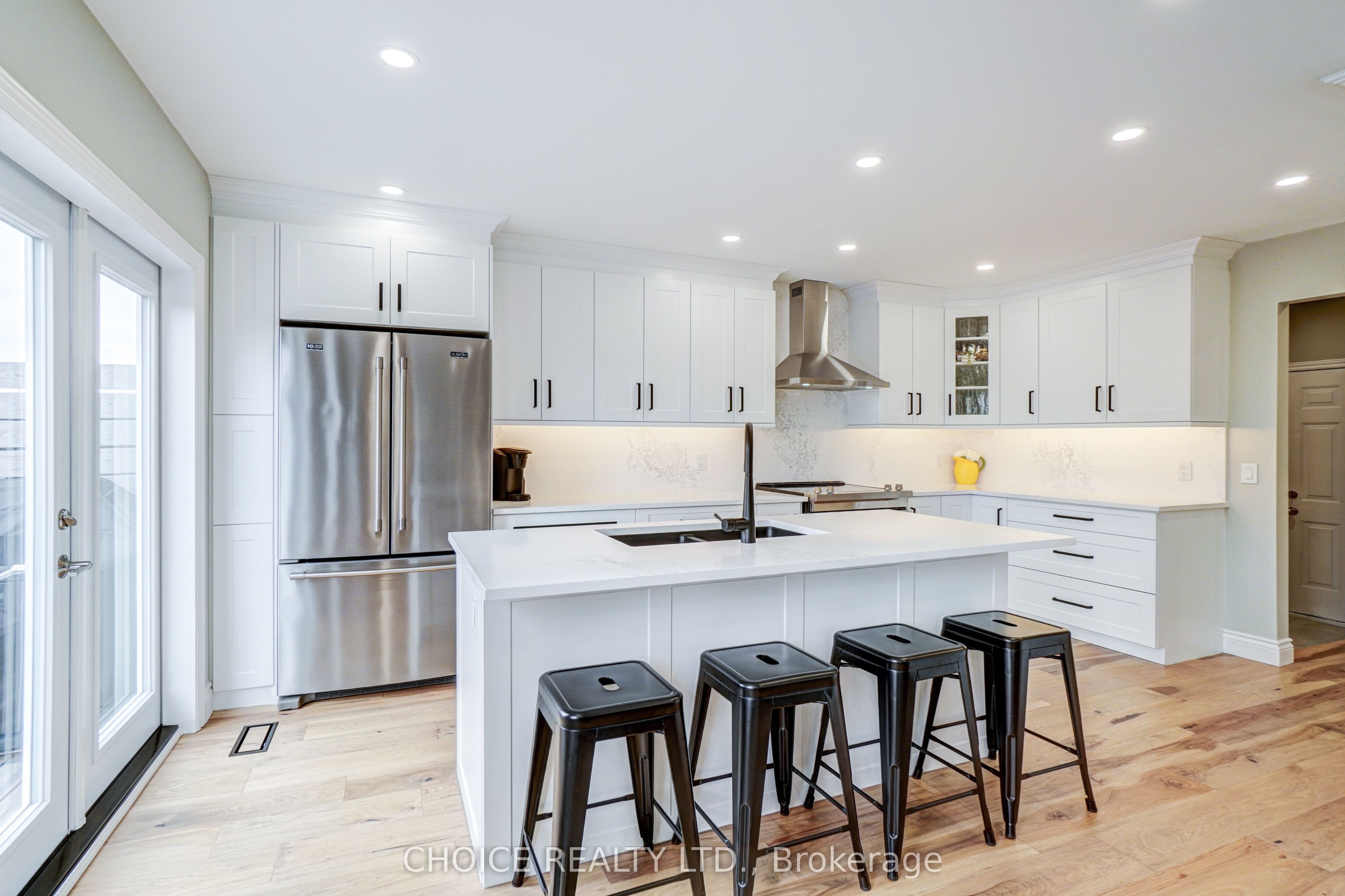Photo 14 of 73 Eldad Drive, Clarington, Bowmanville — HOMEH