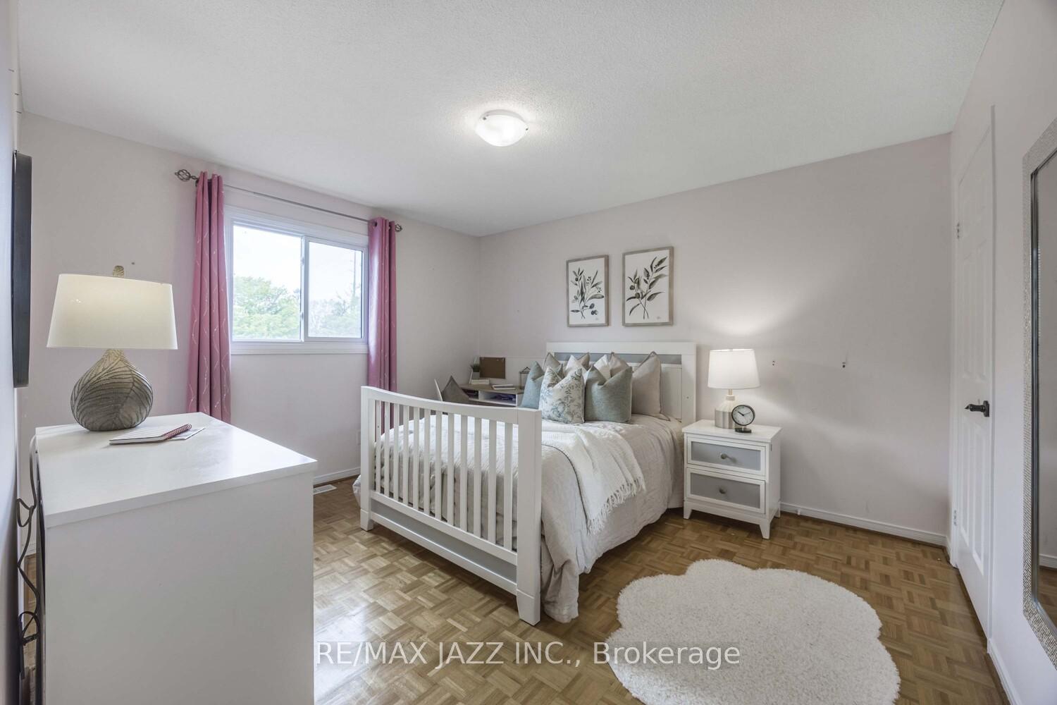 Photo 19 of 817 Nevada Court, Oshawa, McLaughlin — HOMEH