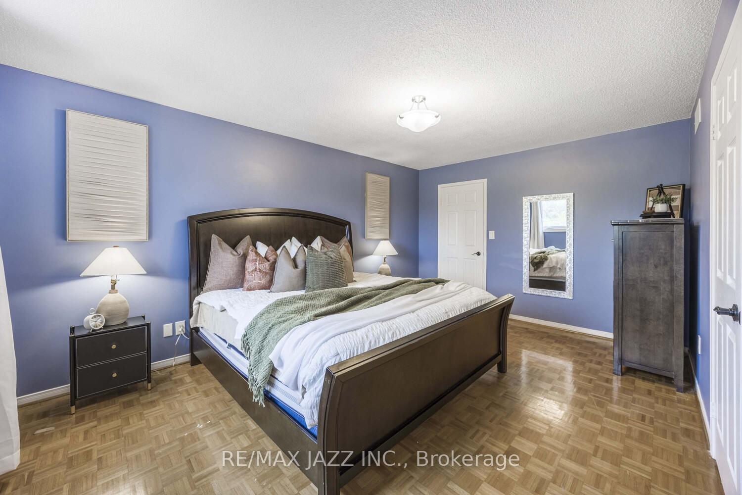 Photo 23 of 817 Nevada Court, Oshawa, McLaughlin — HOMEH