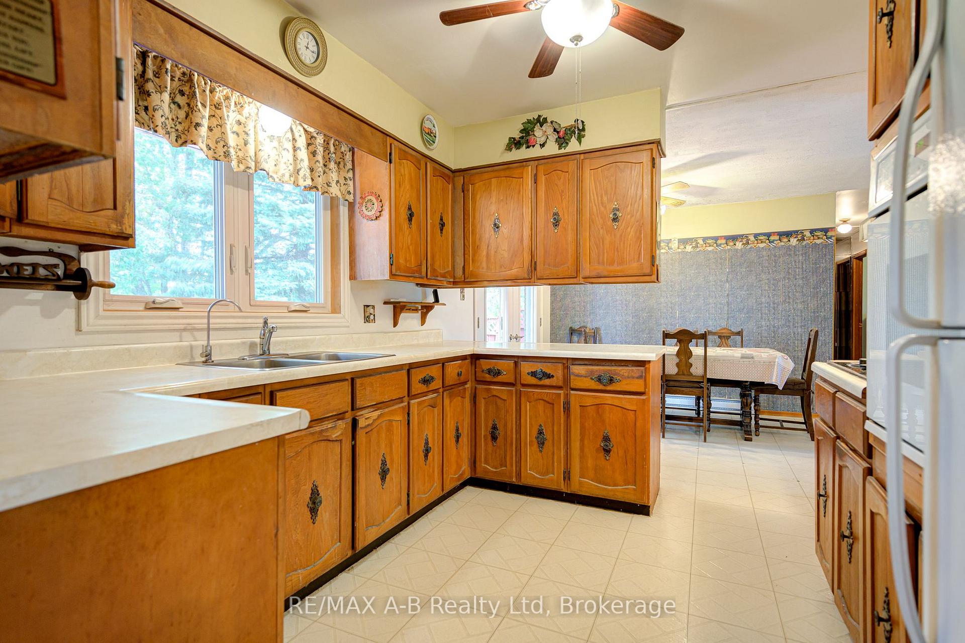 Photo 17 of 190 Avonton Road, Perth South, Sebringville — HOMEH