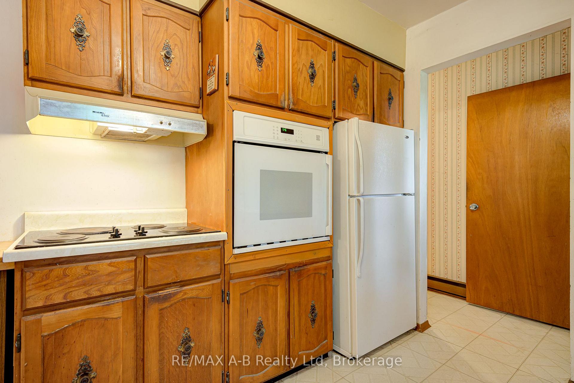 Photo 19 of 190 Avonton Road, Perth South, Sebringville — HOMEH