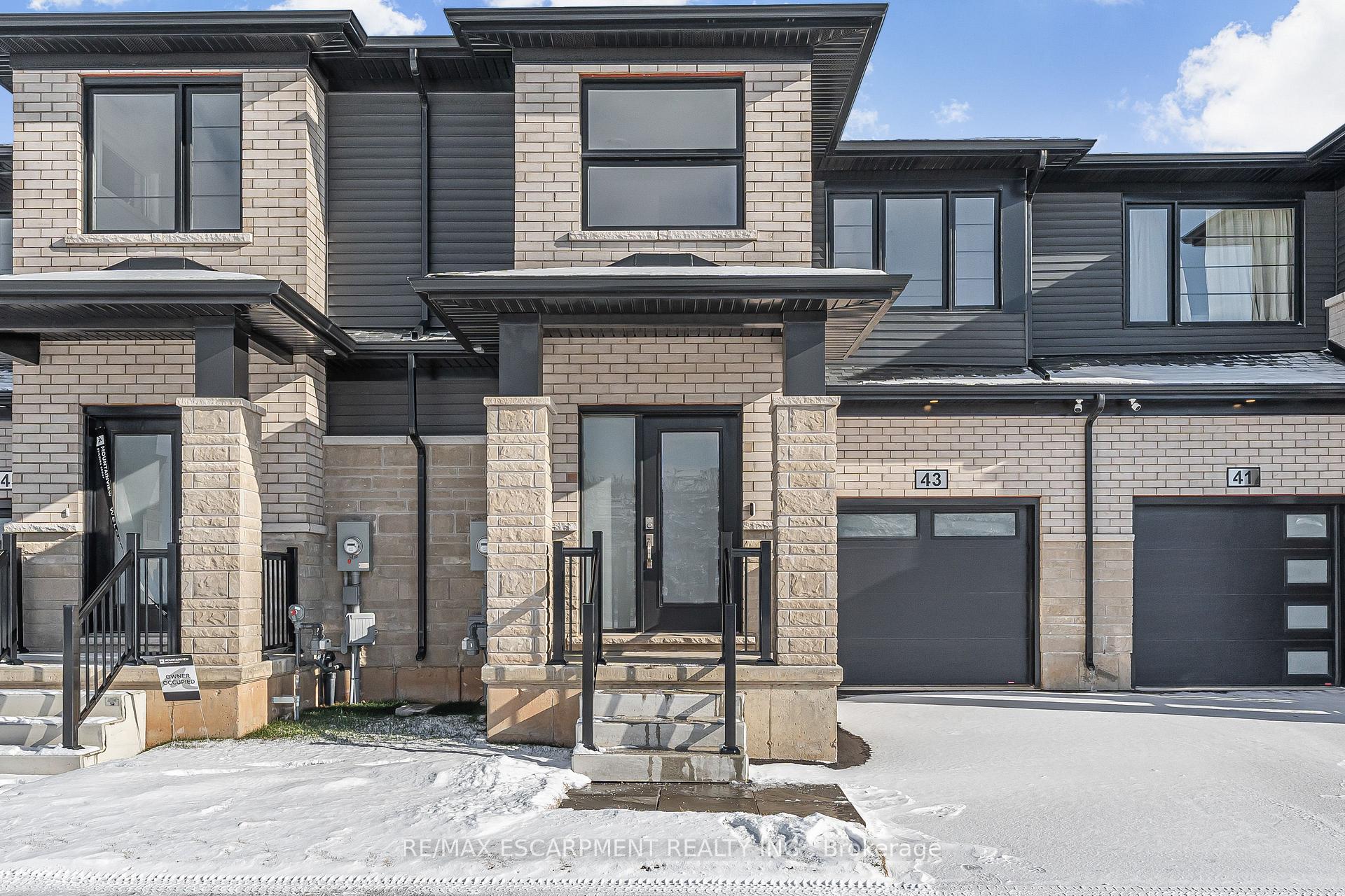 Photo 1 of 43 Saffron Way, Pelham, Fonthill — HOMEH