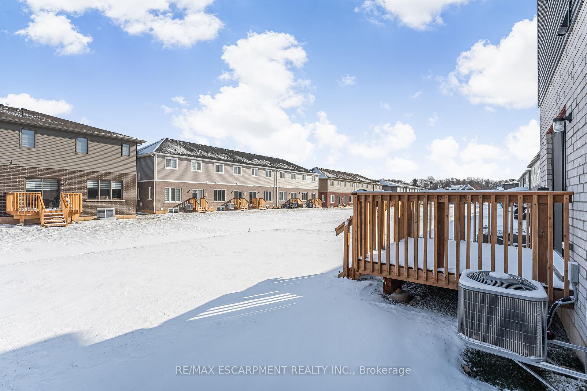 Photo 18 of 43 Saffron Way, Pelham, Fonthill — HOMEH