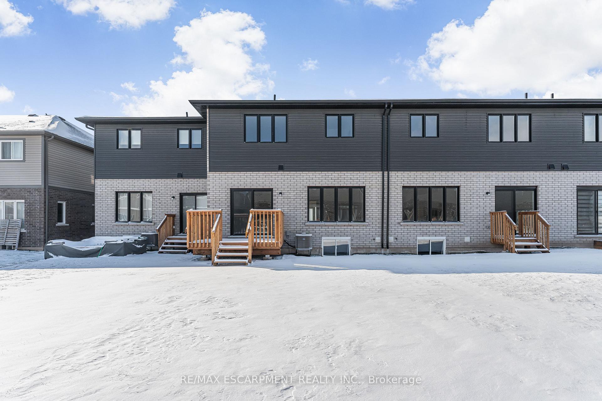 Photo 19 of 43 Saffron Way, Pelham, Fonthill — HOMEH