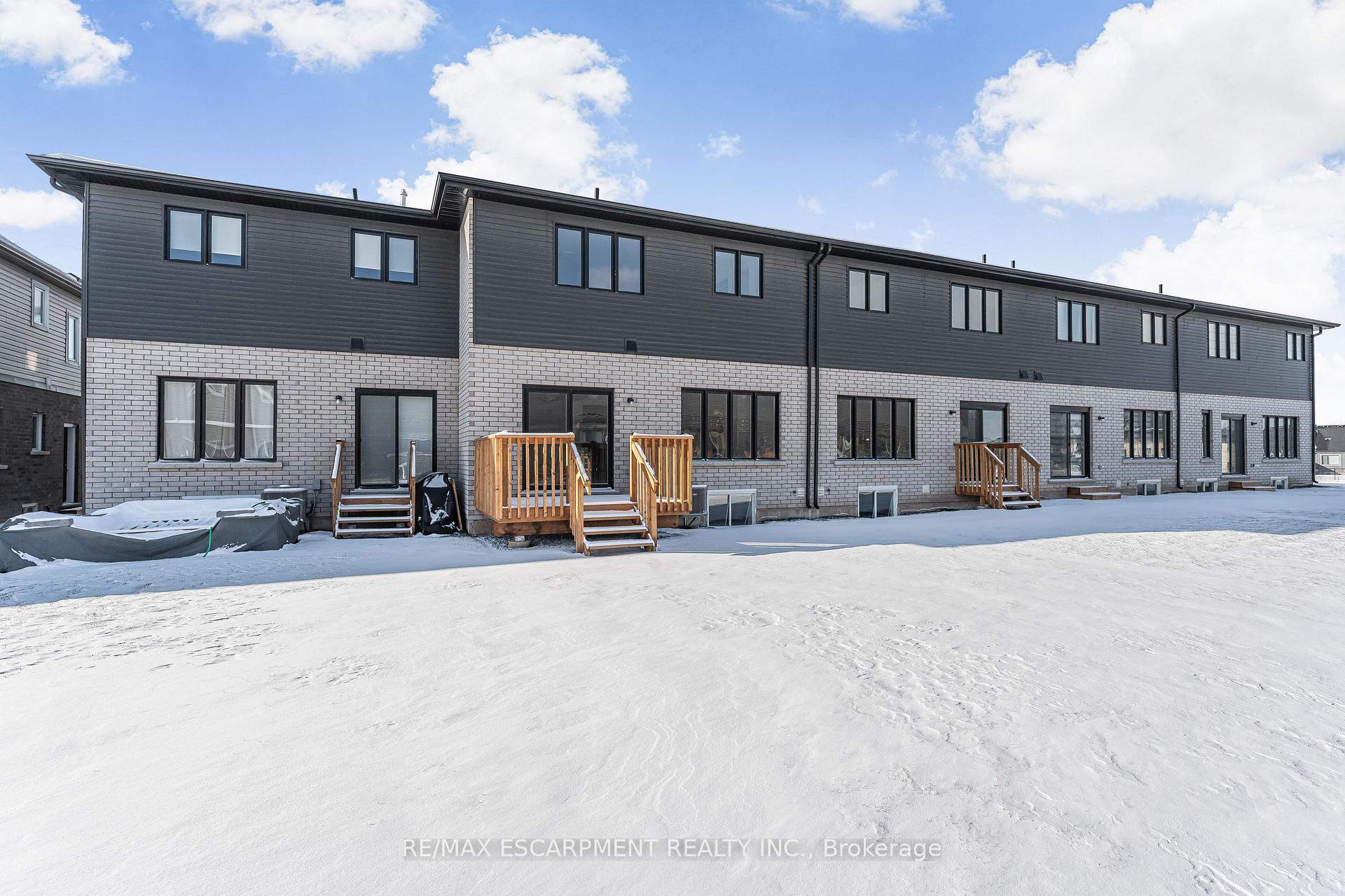 Photo 20 of 43 Saffron Way, Pelham, Fonthill — HOMEH