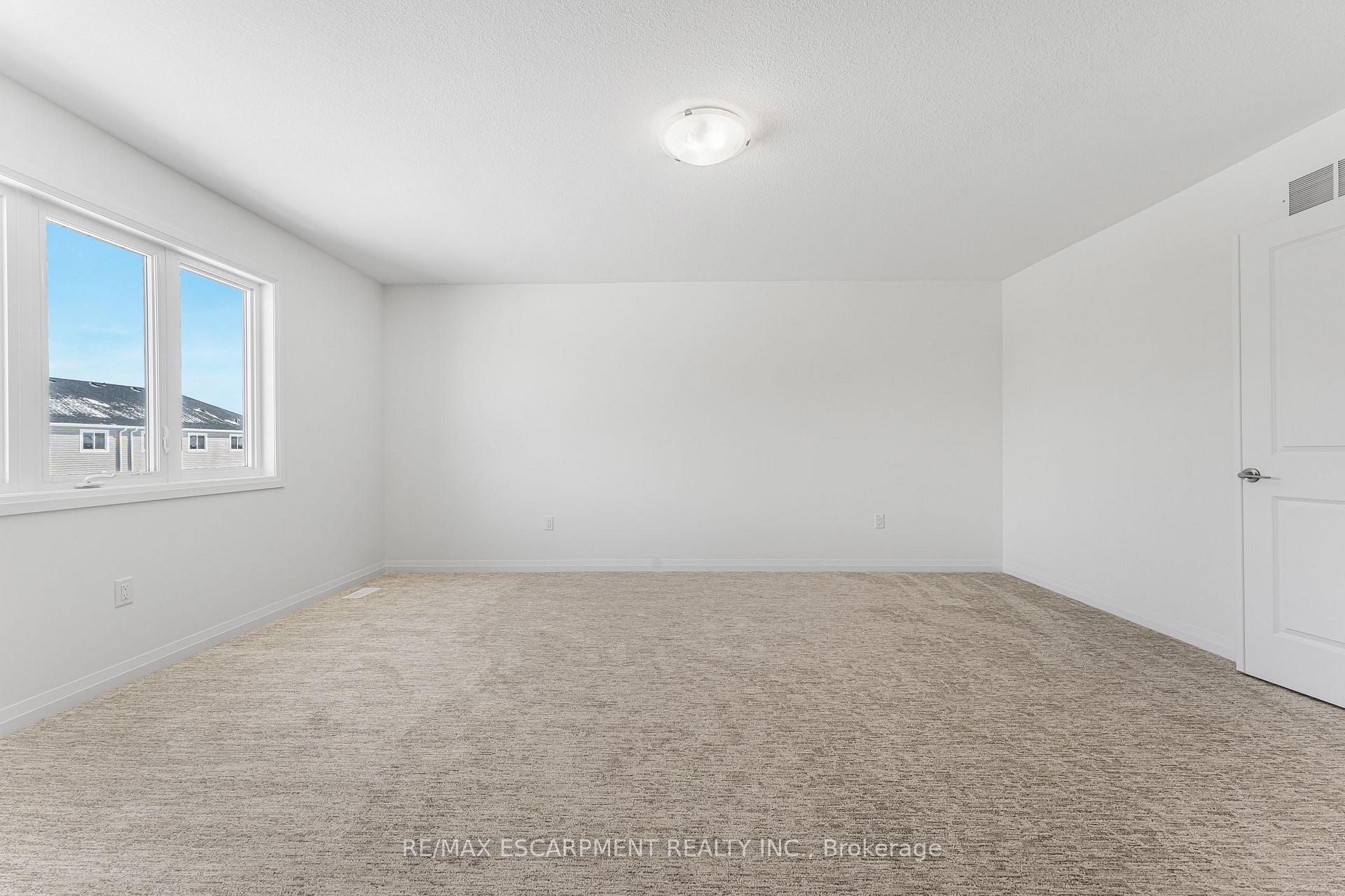 Photo 27 of 43 Saffron Way, Pelham, Fonthill — HOMEH