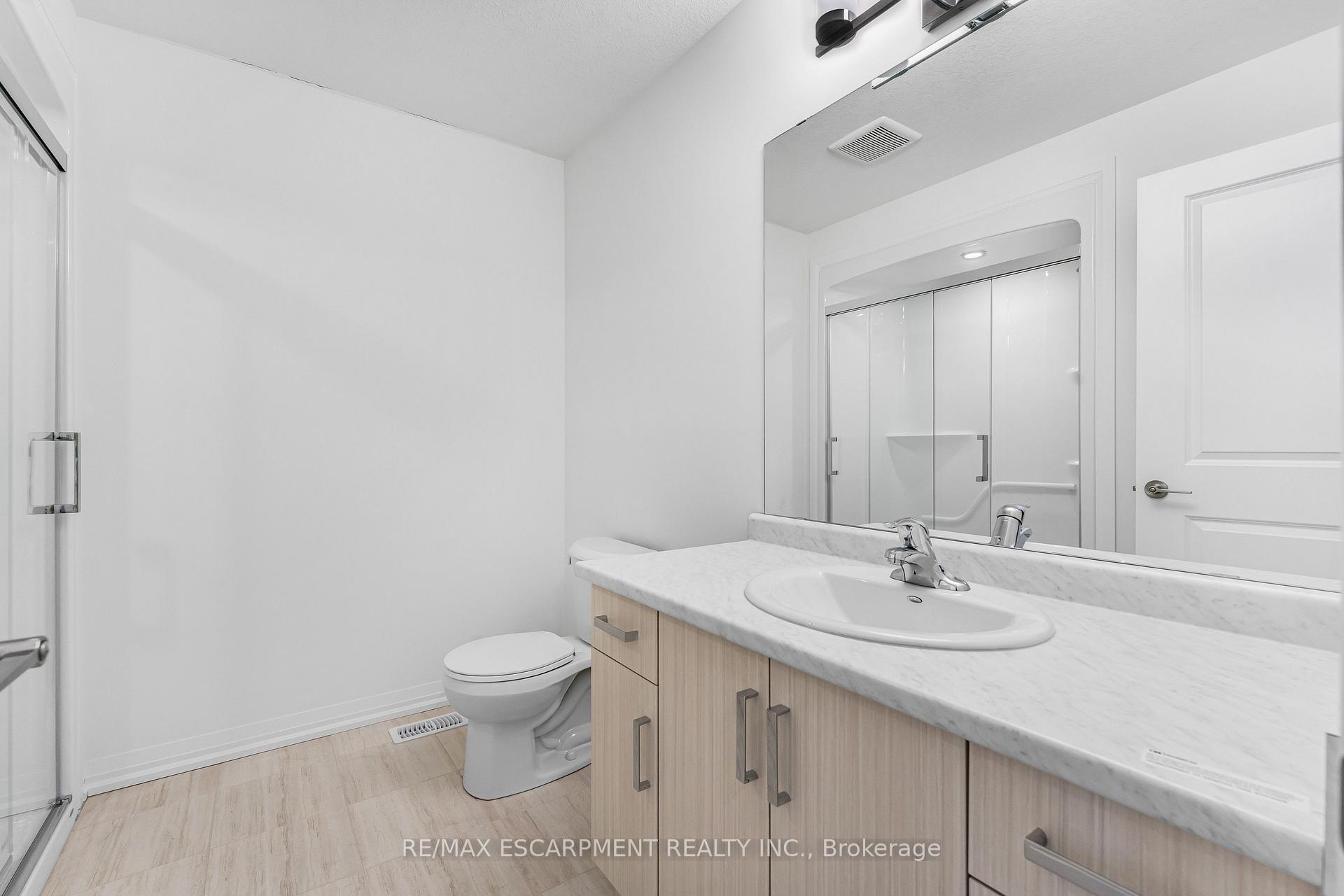 Photo 32 of 43 Saffron Way, Pelham, Fonthill — HOMEH