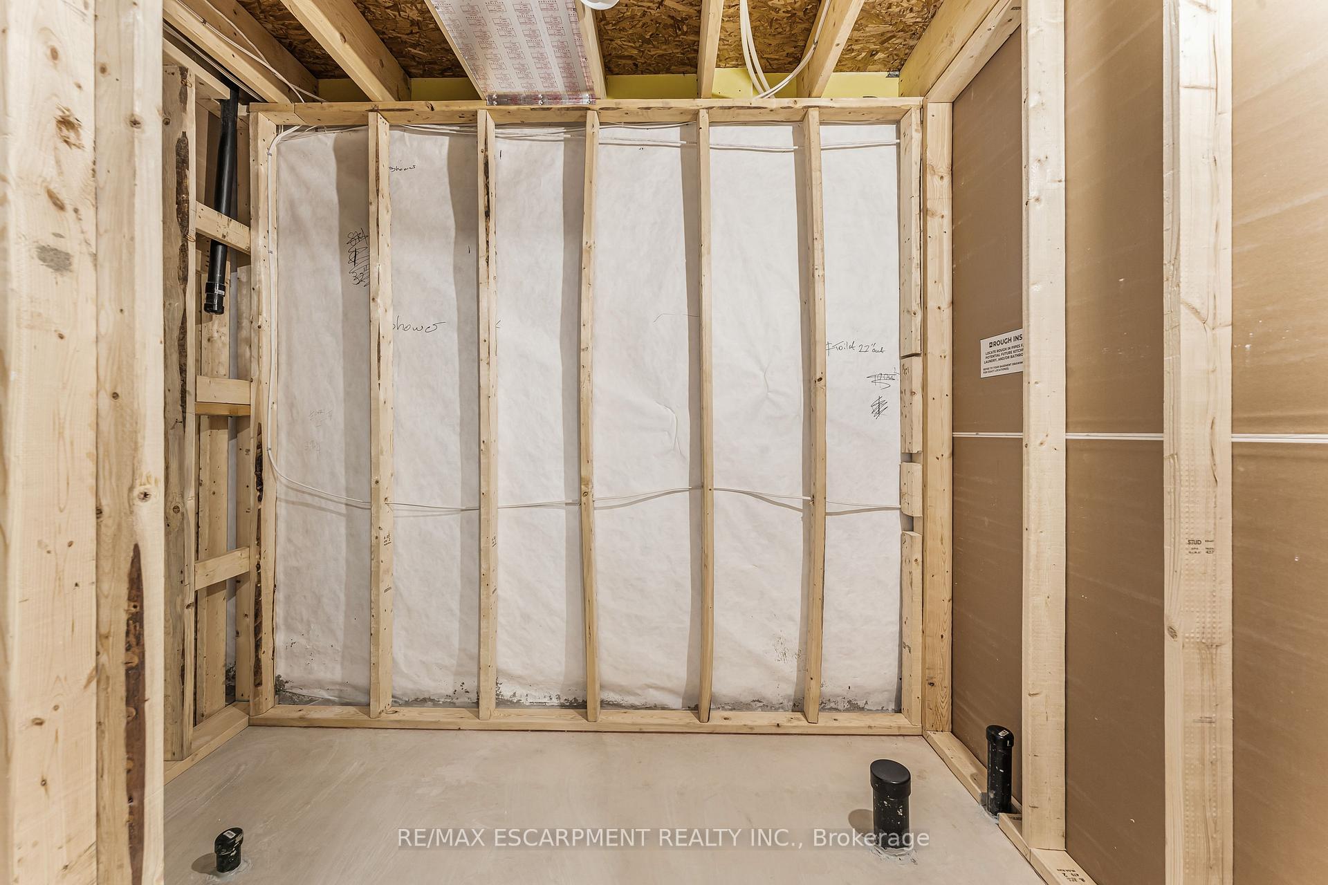 Photo 39 of 43 Saffron Way, Pelham, Fonthill — HOMEH