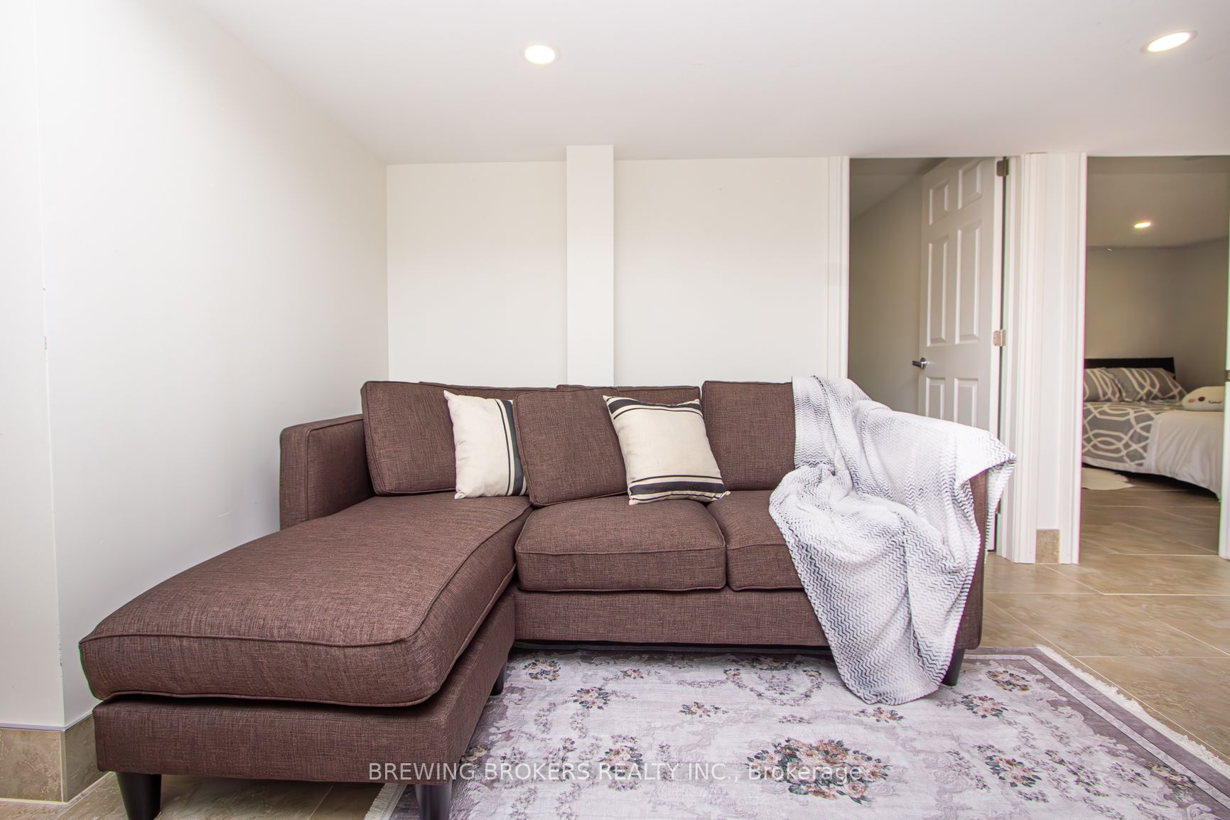 Photo 64 of 55 Elmhurst Drive, Etobicoke, Elms-Old Rexdale — HOMEH