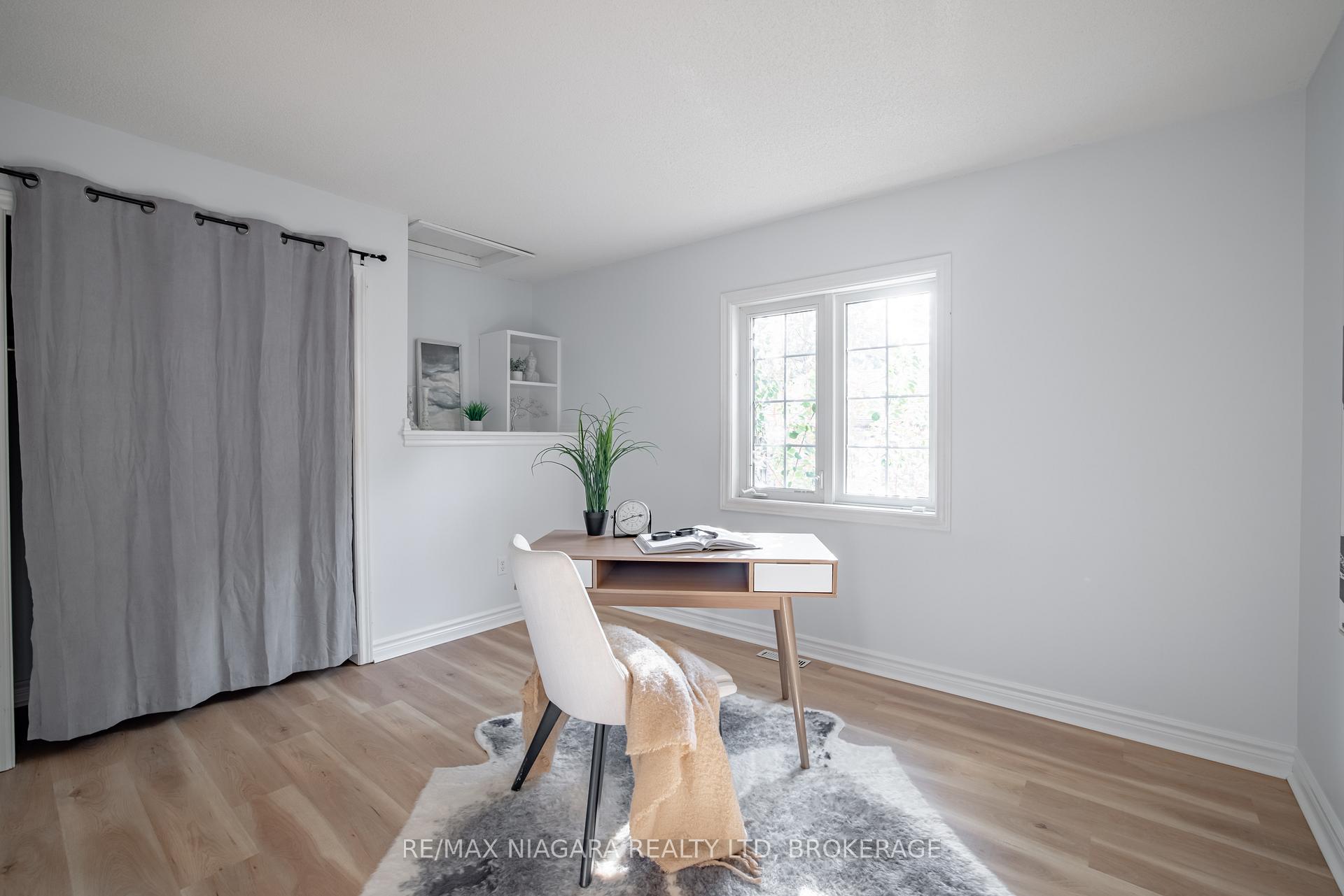 Photo 10 of 122 Welland Road, Pelham, Fonthill — HOMEH