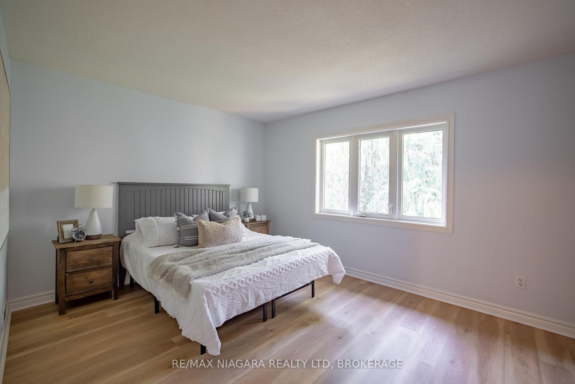 Photo 19 of 122 Welland Road, Pelham, Fonthill — HOMEH