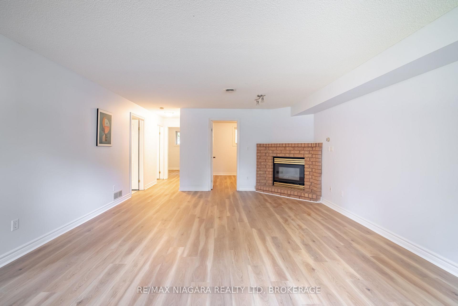 Photo 22 of 122 Welland Road, Pelham, Fonthill — HOMEH