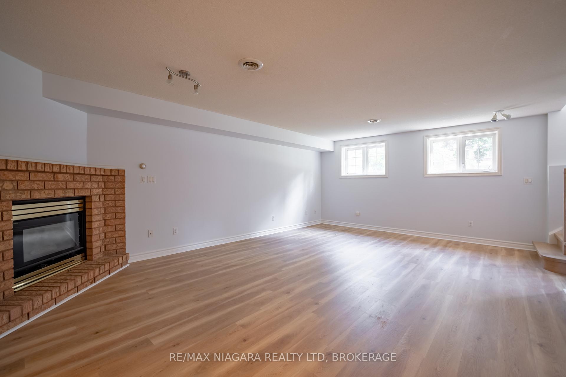 Photo 23 of 122 Welland Road, Pelham, Fonthill — HOMEH