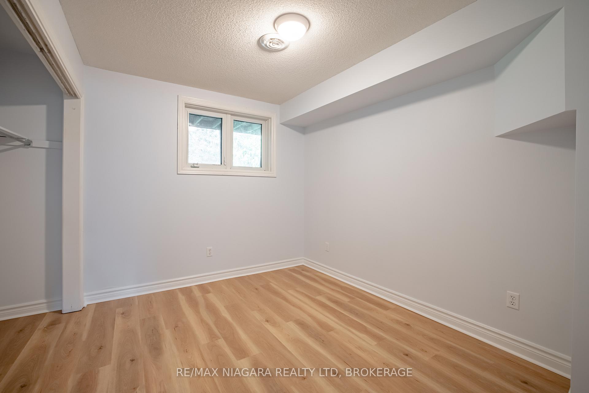 Photo 24 of 122 Welland Road, Pelham, Fonthill — HOMEH