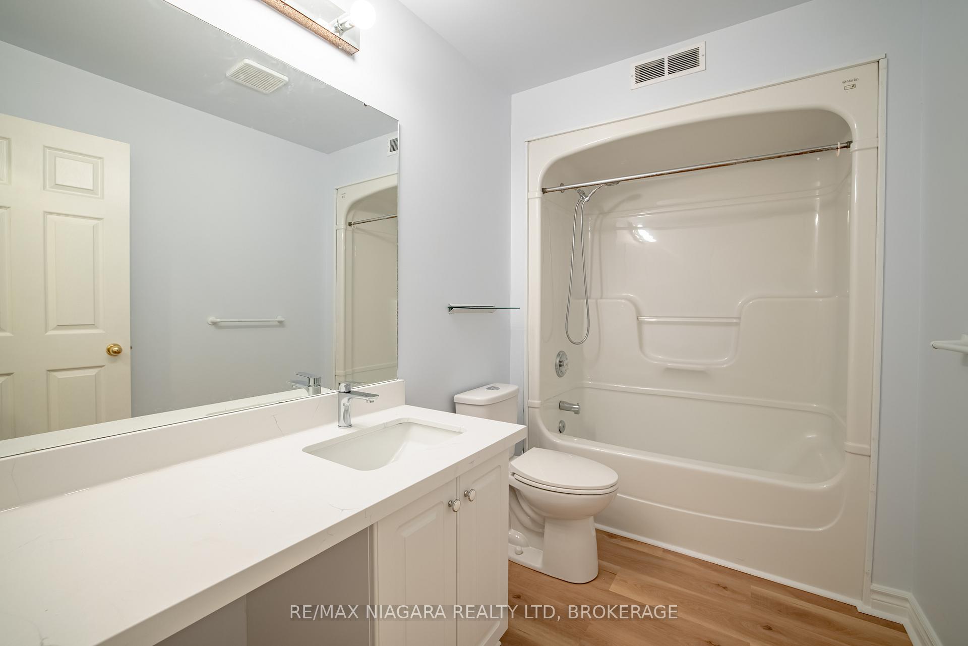 Photo 26 of 122 Welland Road, Pelham, Fonthill — HOMEH