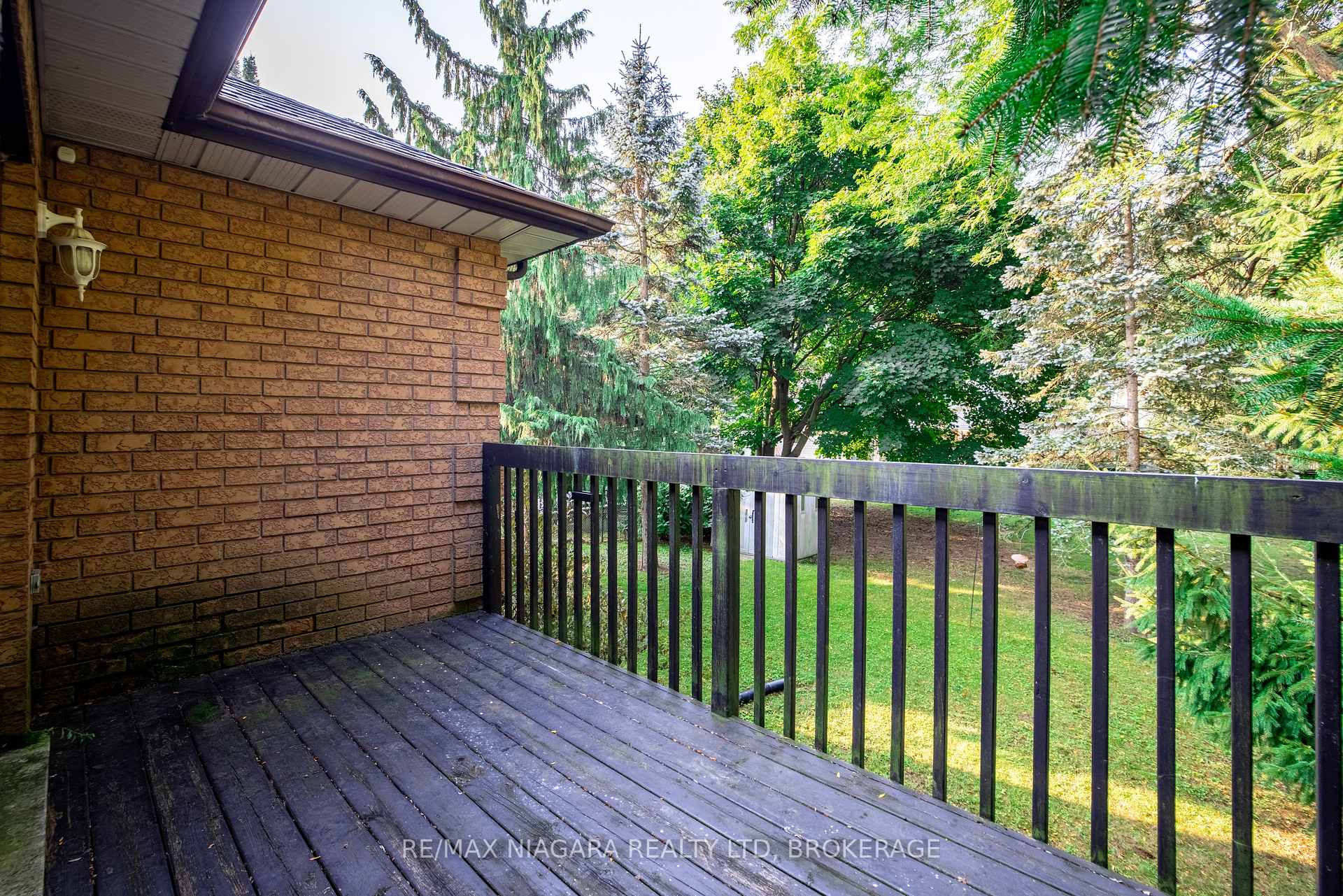 Photo 32 of 122 Welland Road, Pelham, Fonthill — HOMEH