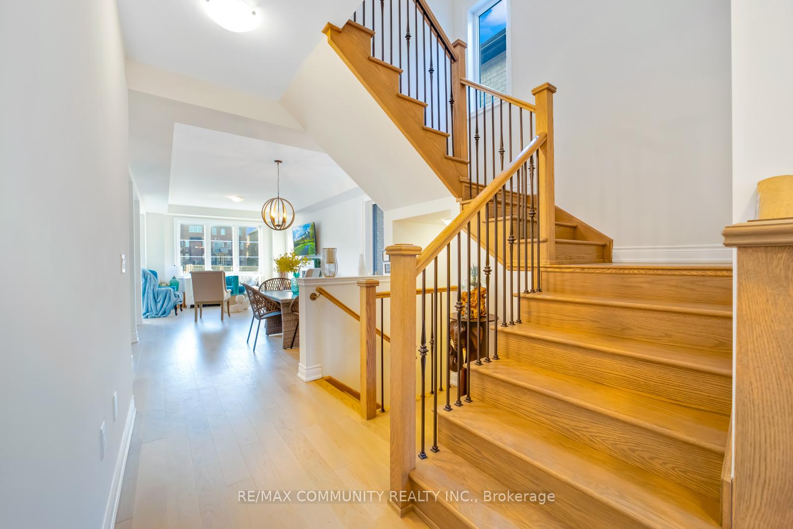 Photo 16 of 1024 Skyridge Boulevard, Pickering, Rural Pickering — HOMEH