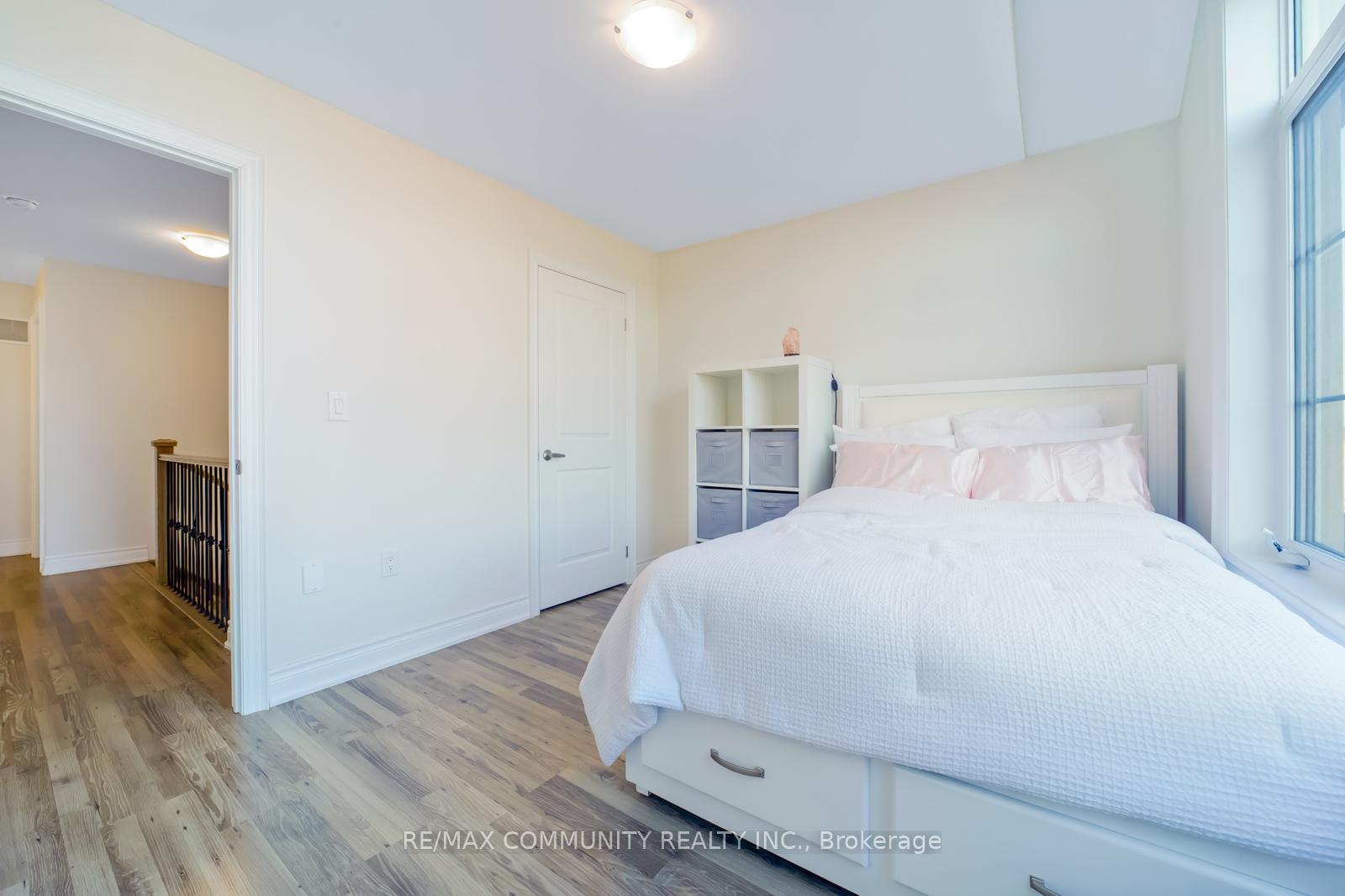 Photo 19 of 1024 Skyridge Boulevard, Pickering, Rural Pickering — HOMEH