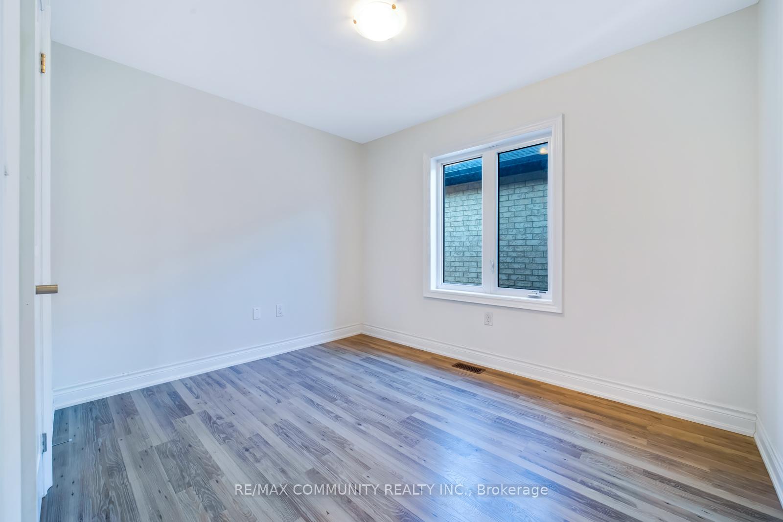 Photo 22 of 1024 Skyridge Boulevard, Pickering, Rural Pickering — HOMEH